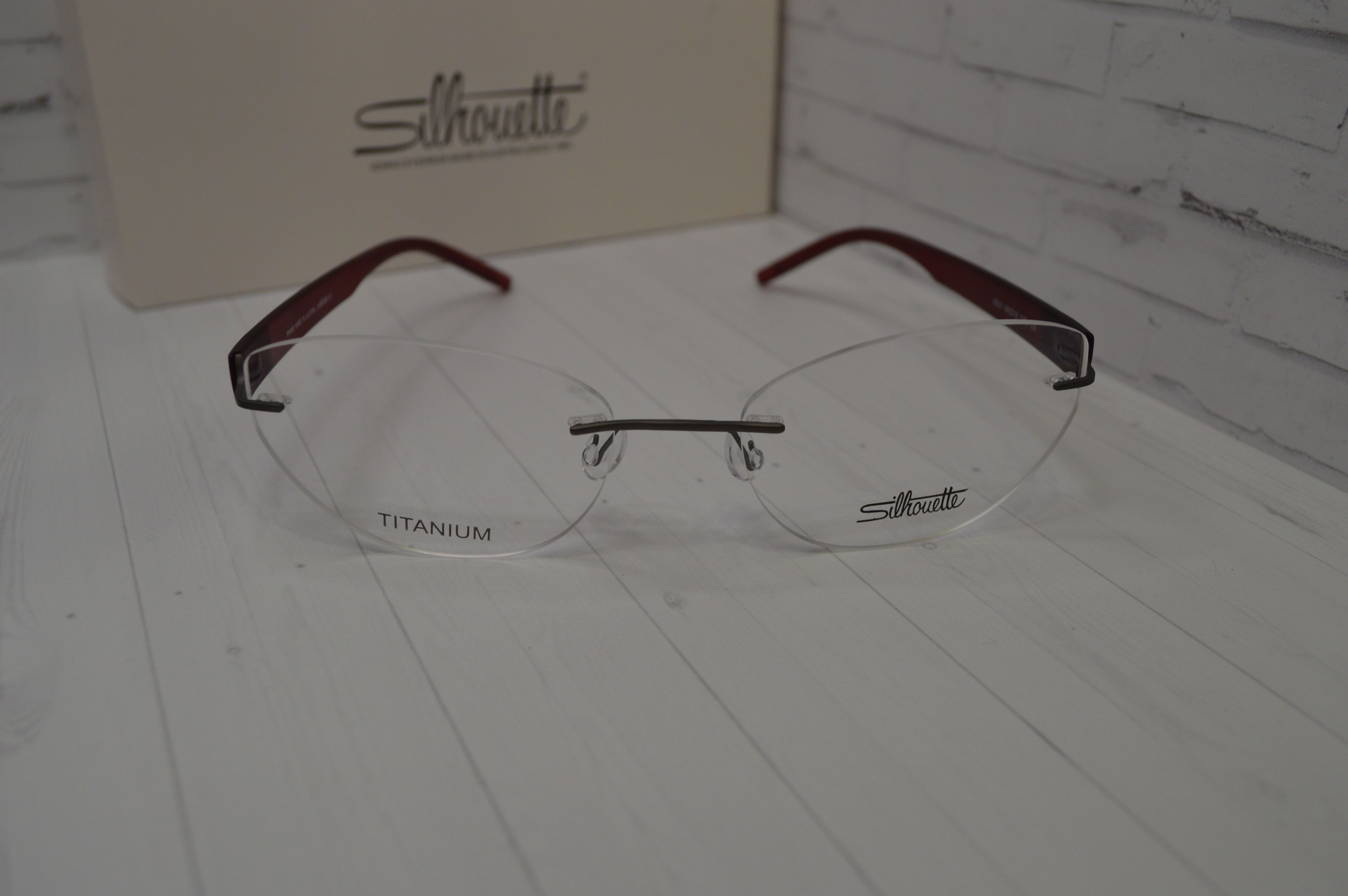 Оправа Silhouette 5531 C5. Титан, графитовый с красными душками