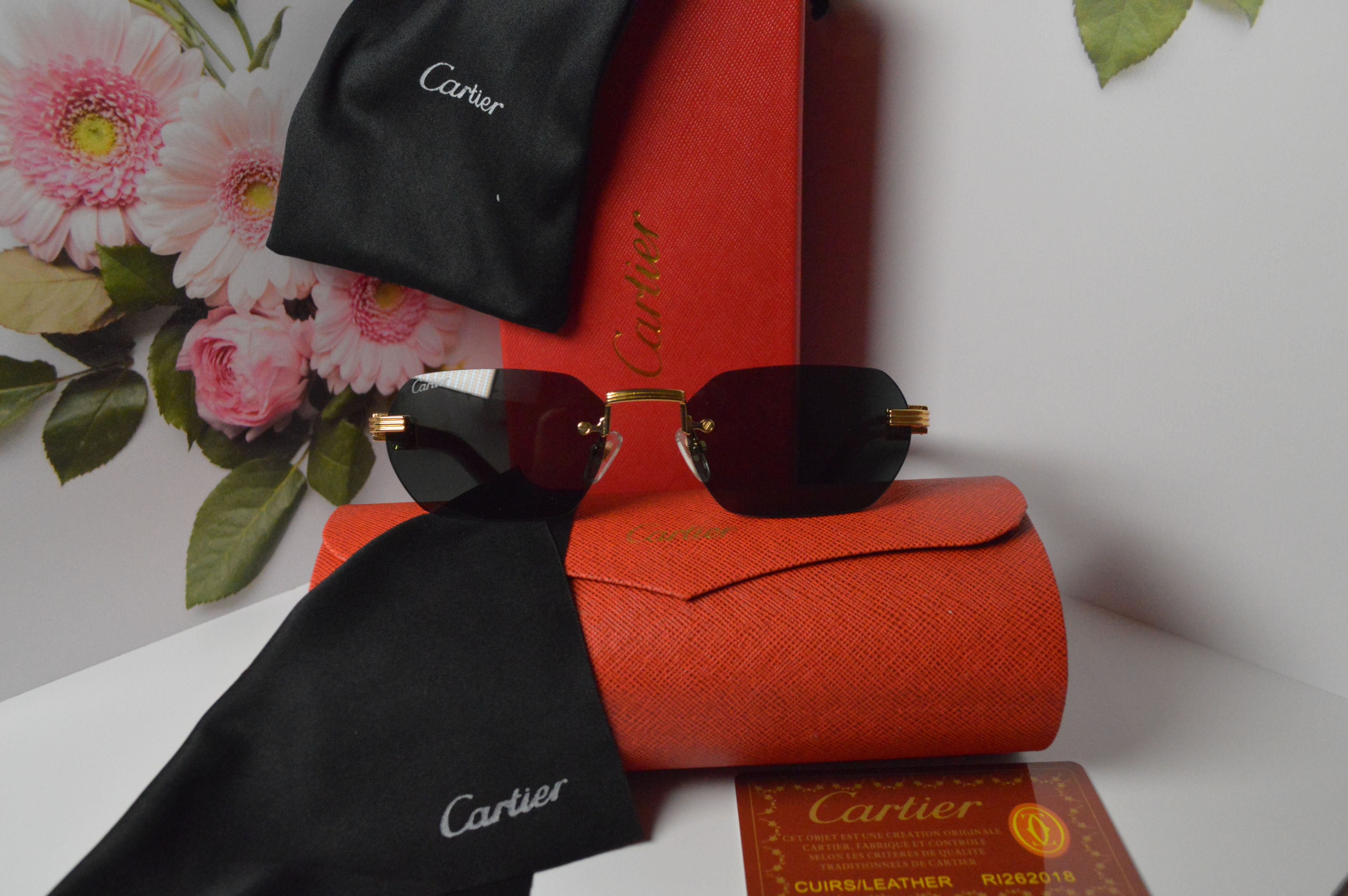 Очки солнцезащитные, узкие, деревянные дужки Cartier 3625 002, серо-зеленая линза