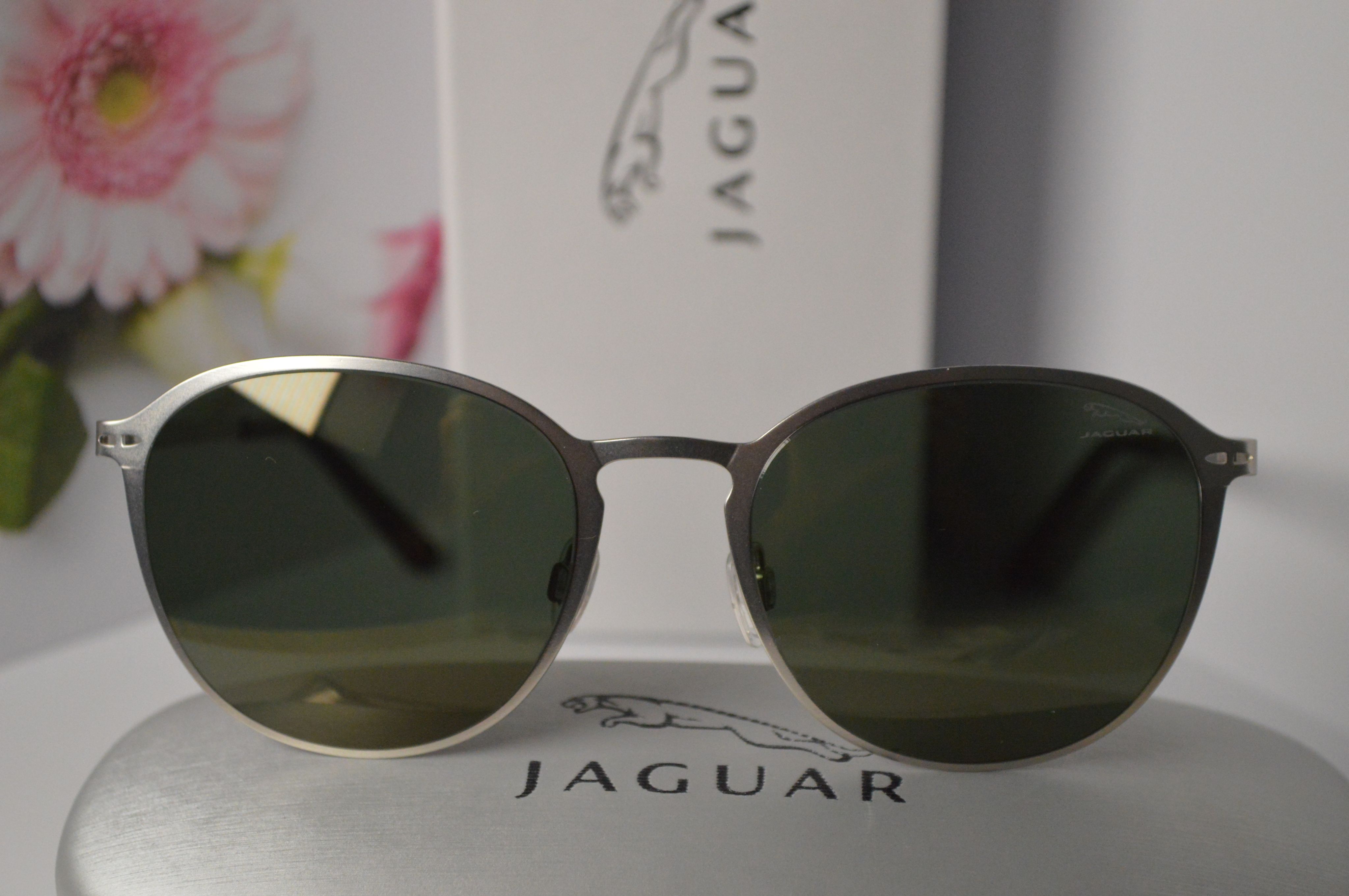 Солнцезащитные очки JAGUAR 35040-610. Стильная модель для каждого. Овальные линзы.