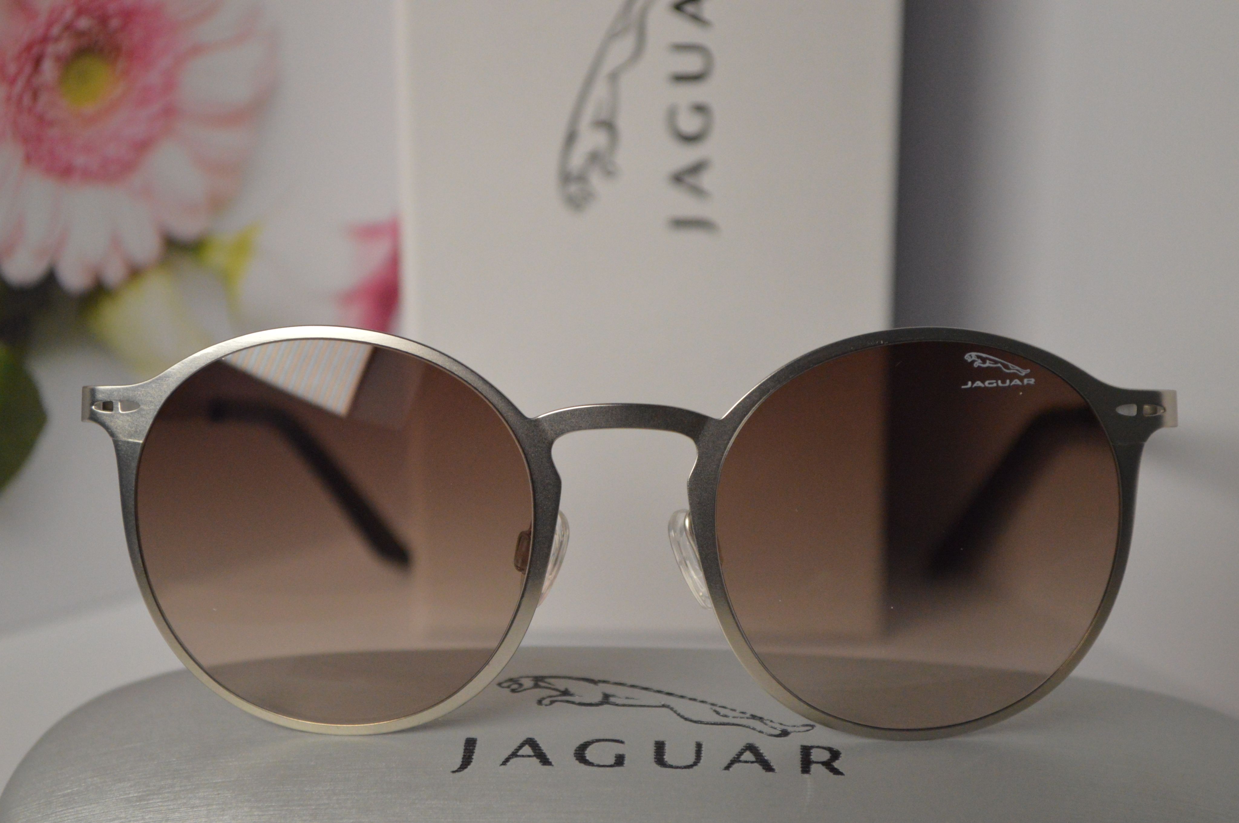 Солнцезащитные очки JAGUAR 33064-915. Стильная модель для каждого. Круглые линзы.