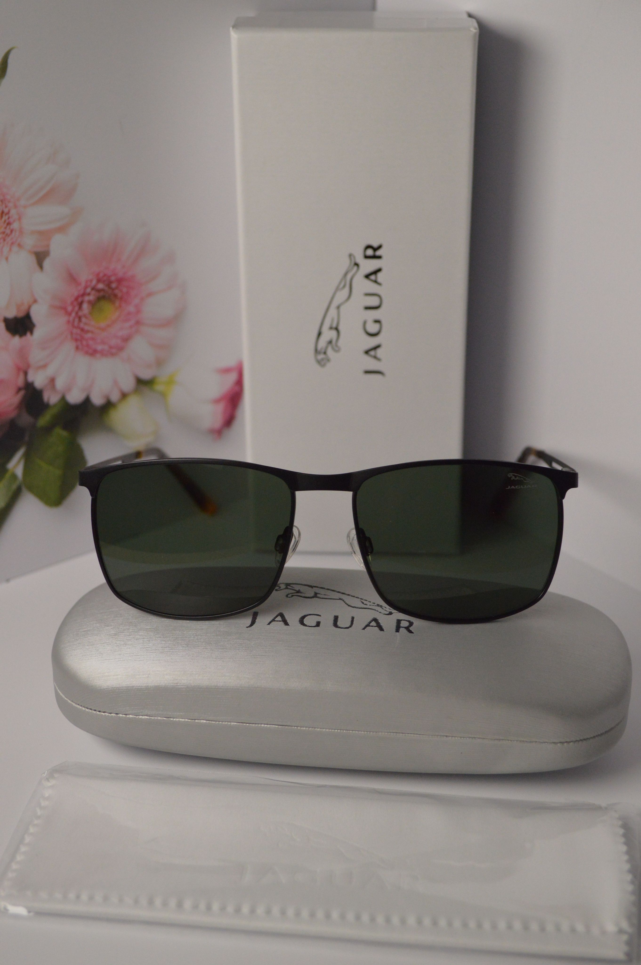 Солнцезащитные очки JAGUAR 35812-610. Стильная модель с серо-зелеными линзами