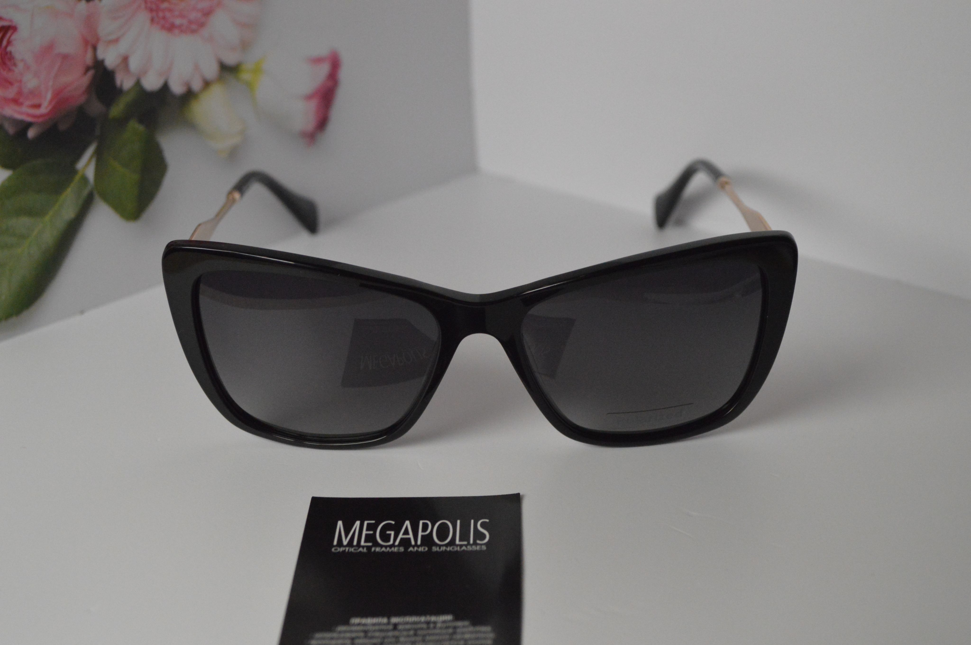 Очки солнцезащитные, женские, Megapolis 616 Black, пластиковая оправа с золотыми металлическими дужками. Линзы градиентные серые с поляризацией