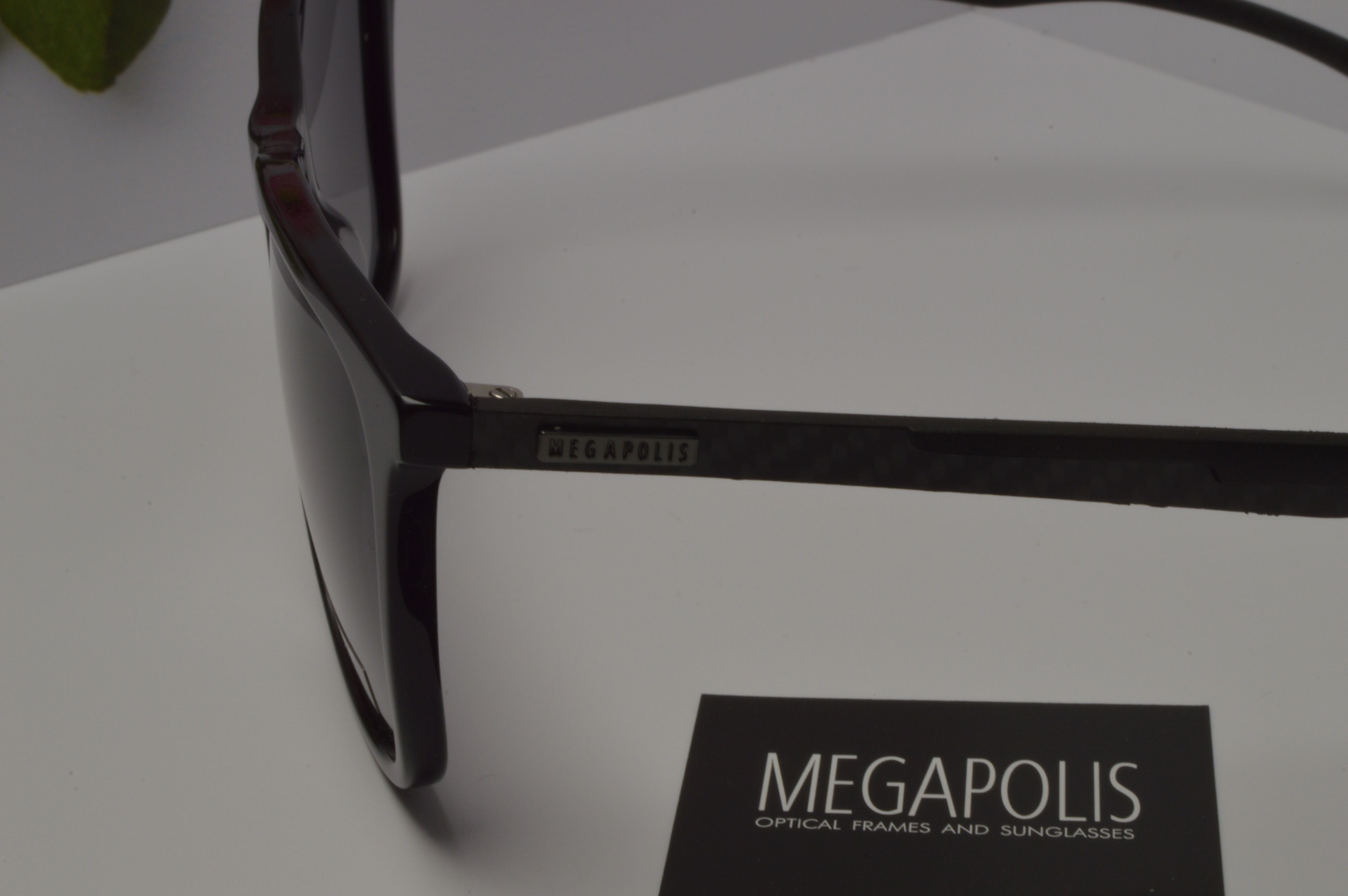 Очки солнцезащитные, стильные, поляризационные линзы Megapolis 734 Black