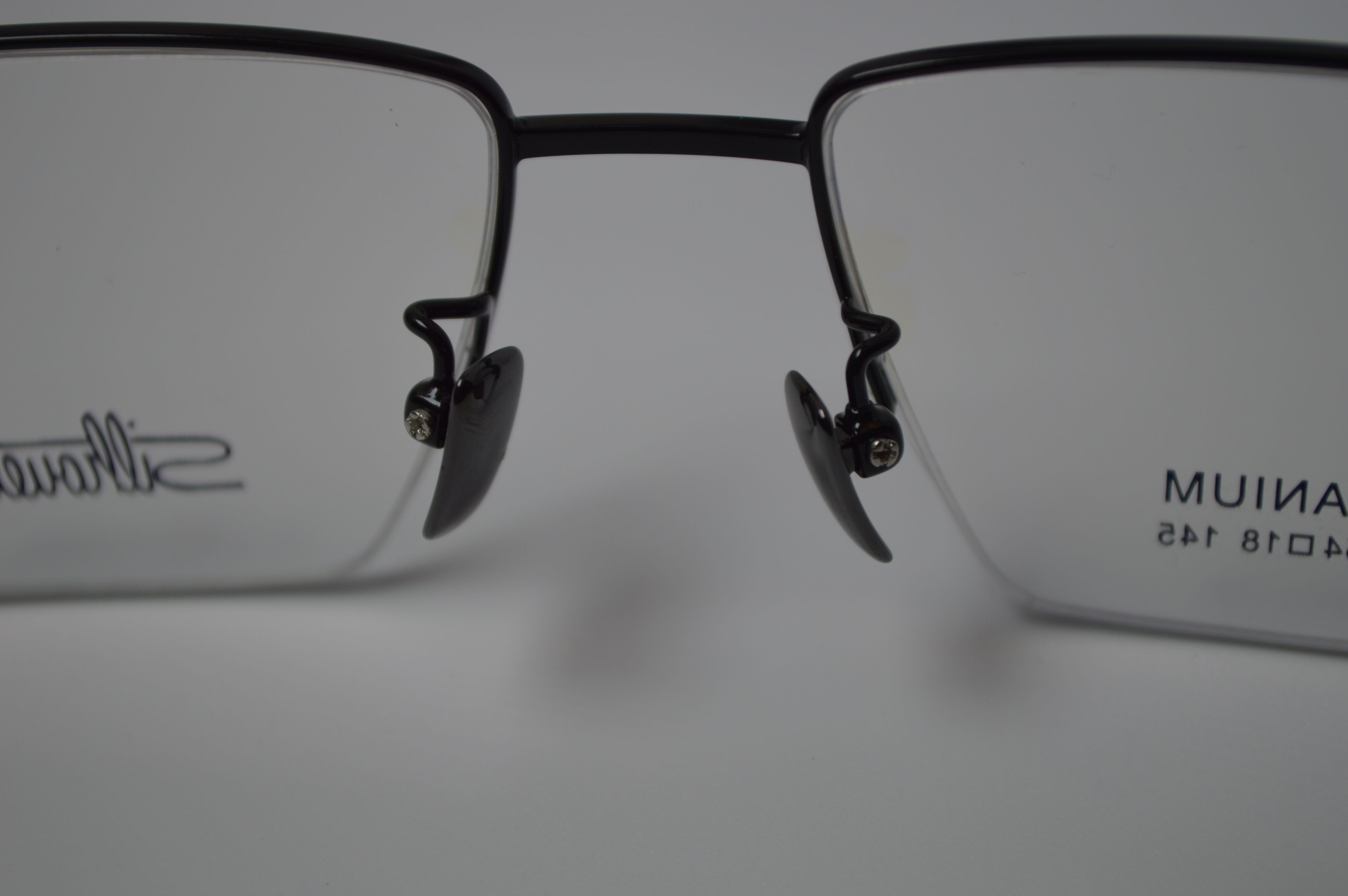 Оправа классическая, титан, полуободковая Silhouette SL5662. Стиль для него и для неё!