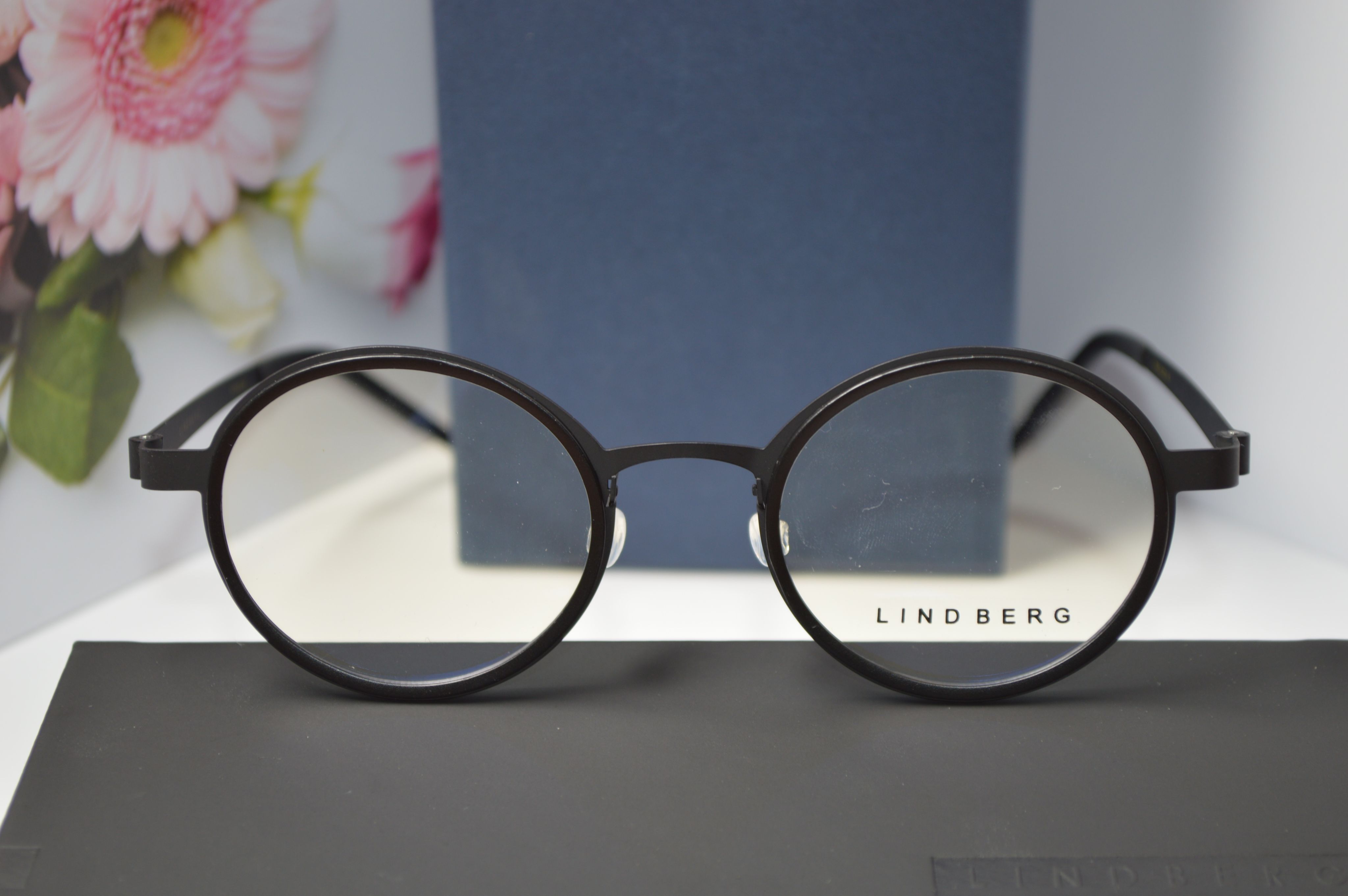 Оправа унисекс, титан, круглая, Lindberg 9707, черная матовая. Стиль для каждого