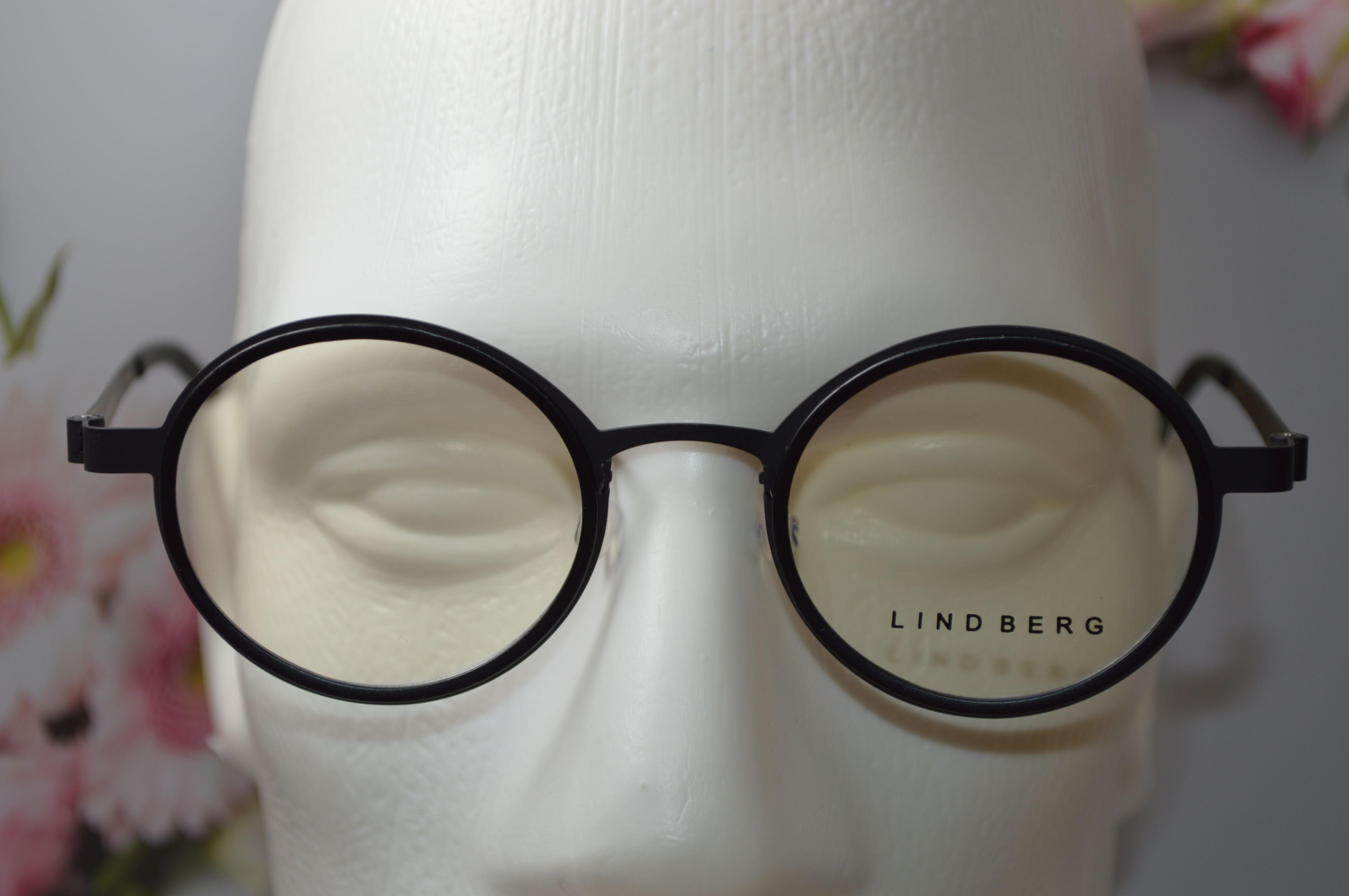 Оправа унисекс, титан, круглая, Lindberg 9707, черная матовая. Стиль для каждого