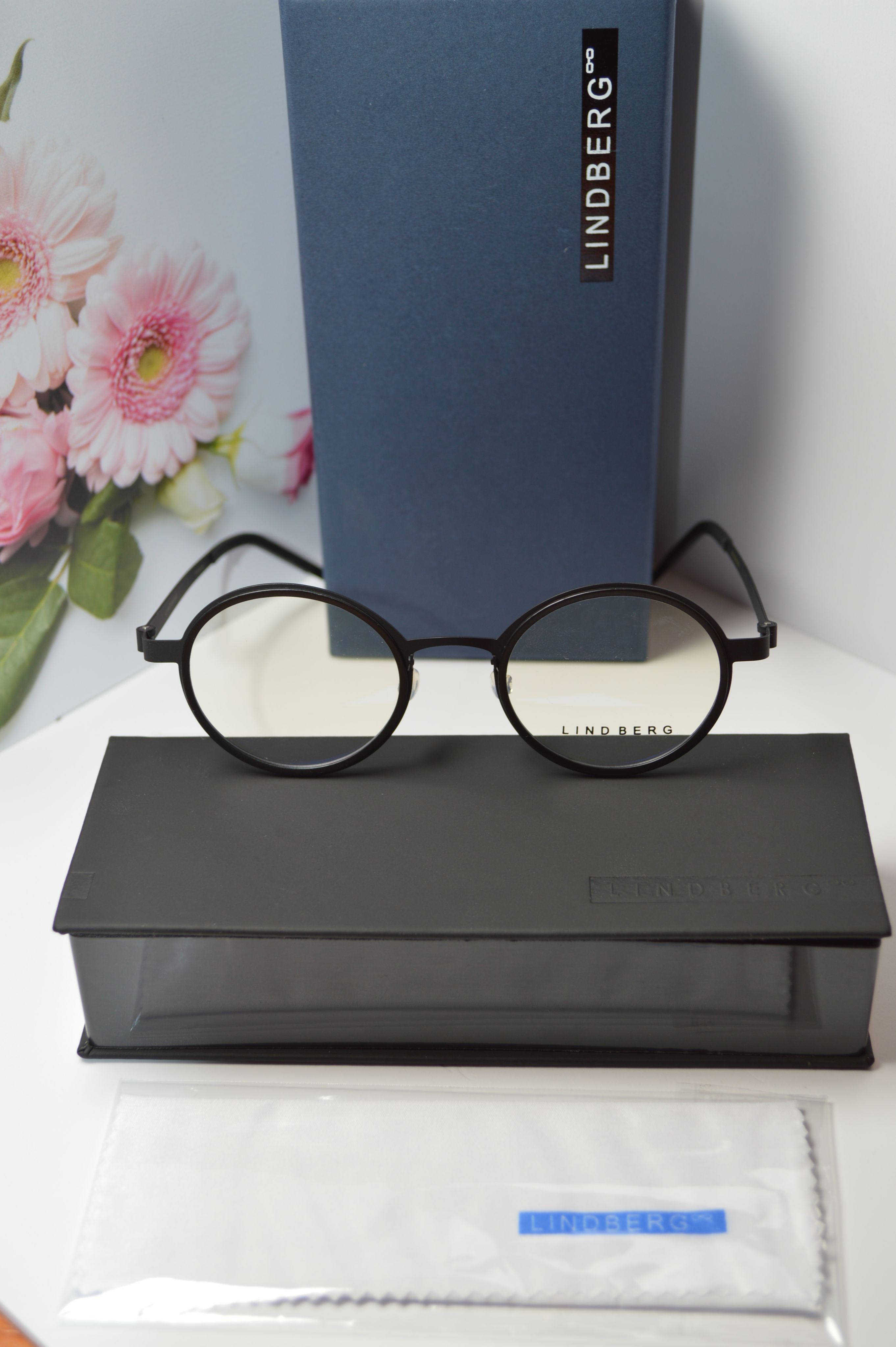 Оправа унисекс, титан, круглая, Lindberg 9707, черная матовая. Стиль для каждого