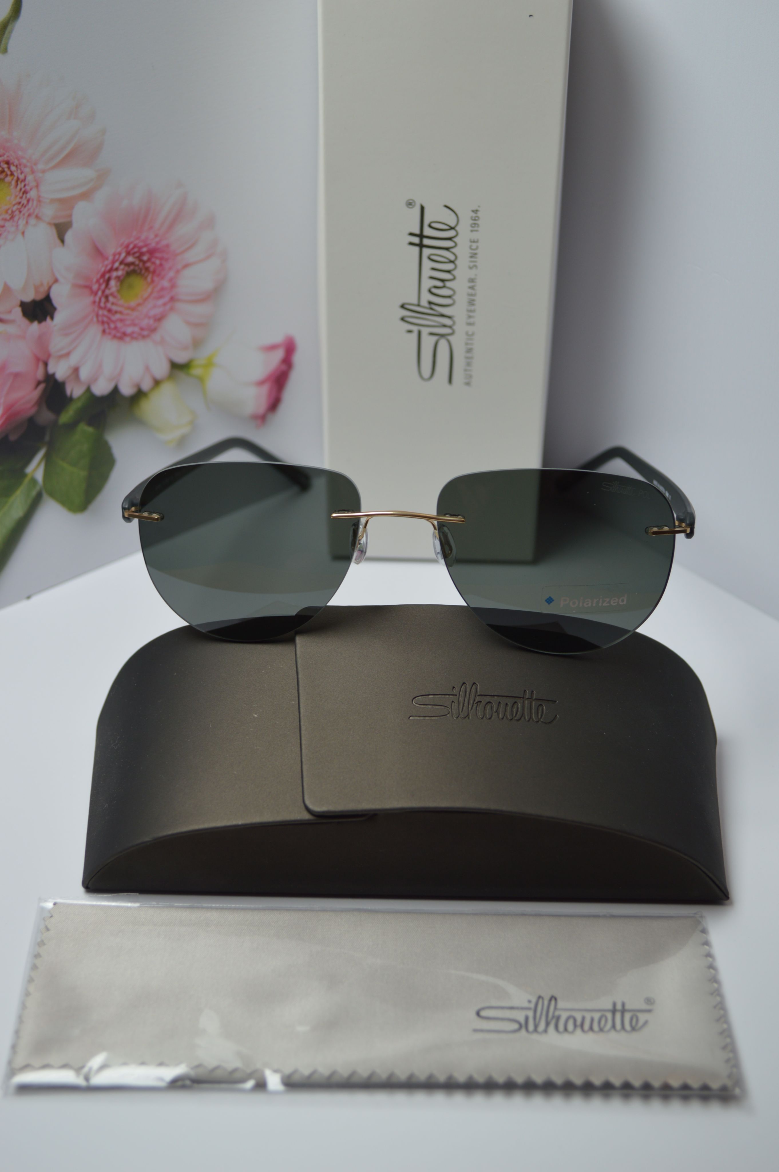 Очки солнцезащитные, титановые, Silhouette Carbon T2 8687 40 7530С, золотистая оправа с серой поляризационной линзой