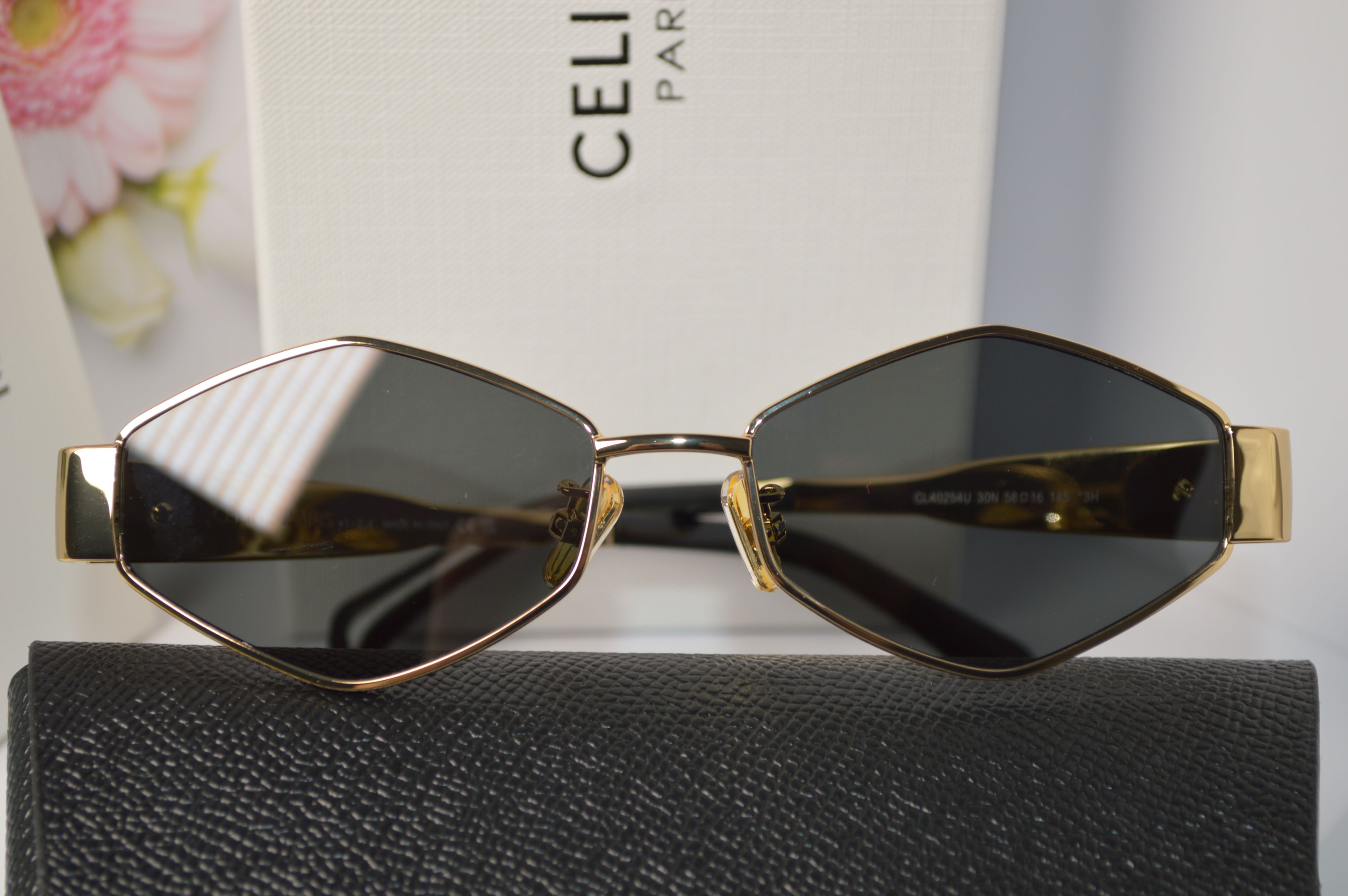 Солнцезащитные очки, женские Celine 40254U. Стиль и мода вне времени!