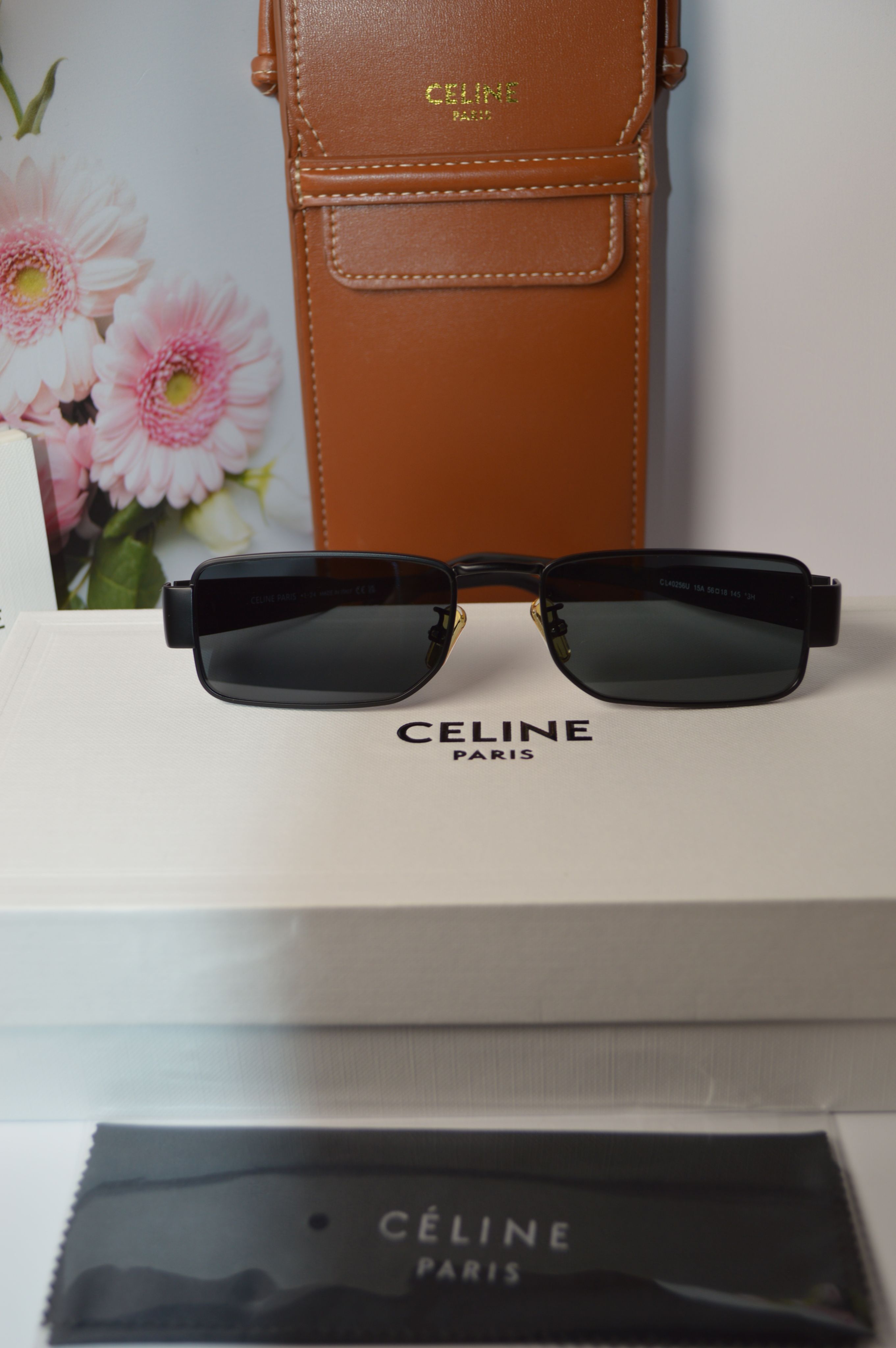 Солнцезащитные очки, унисекс, прямоугольная Celine 40256U. Стильная модель для него и для нее!