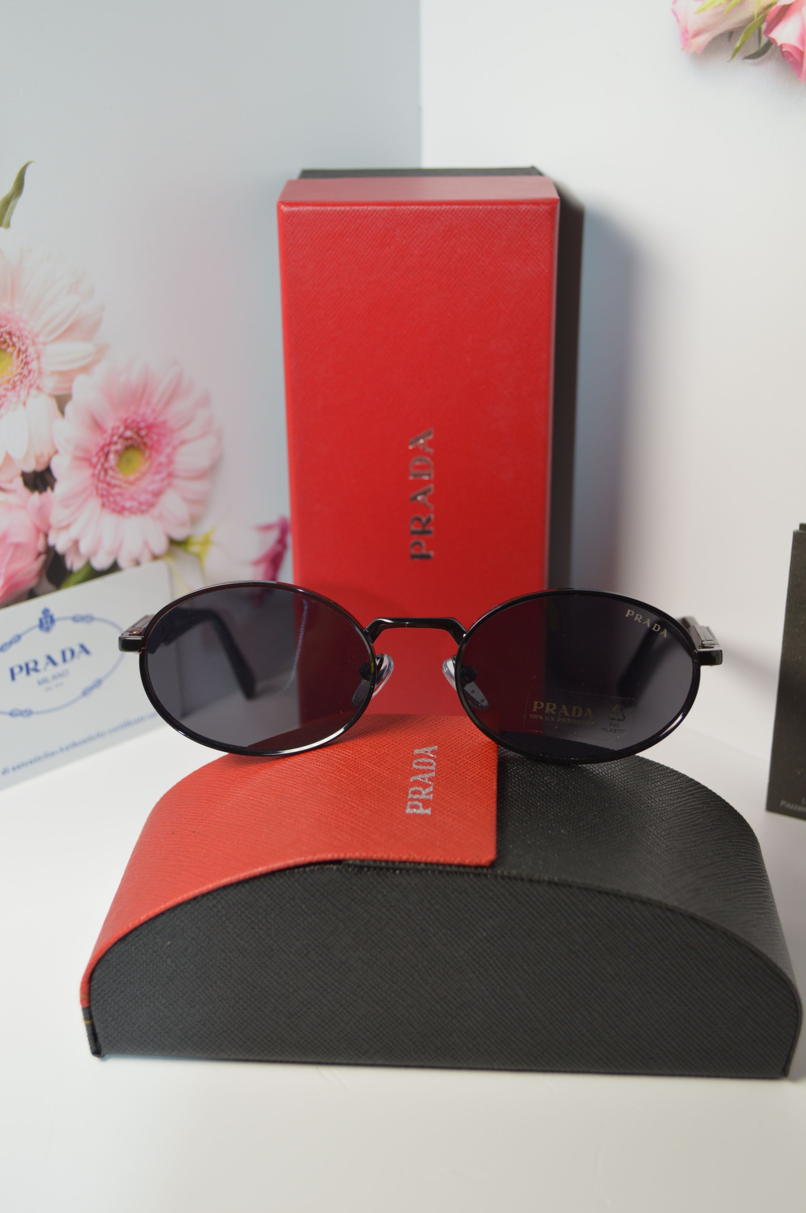 Солнцезащитные очки, унисекс, Prada PR65Z. Стильная модель для каждого!