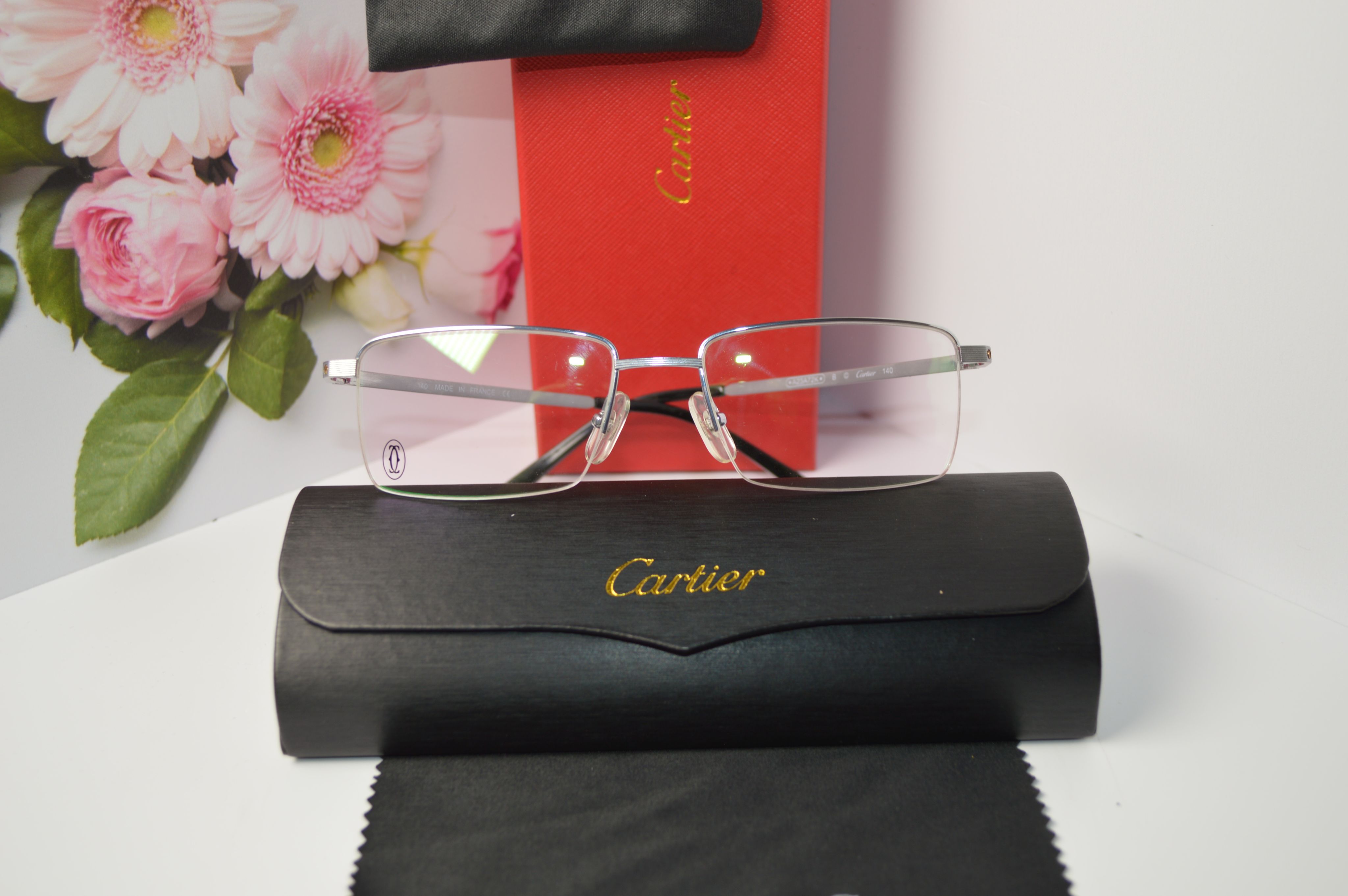 Оправа титан, полуободковая, стиль от Cartier A23A72K. Классика для каждого!