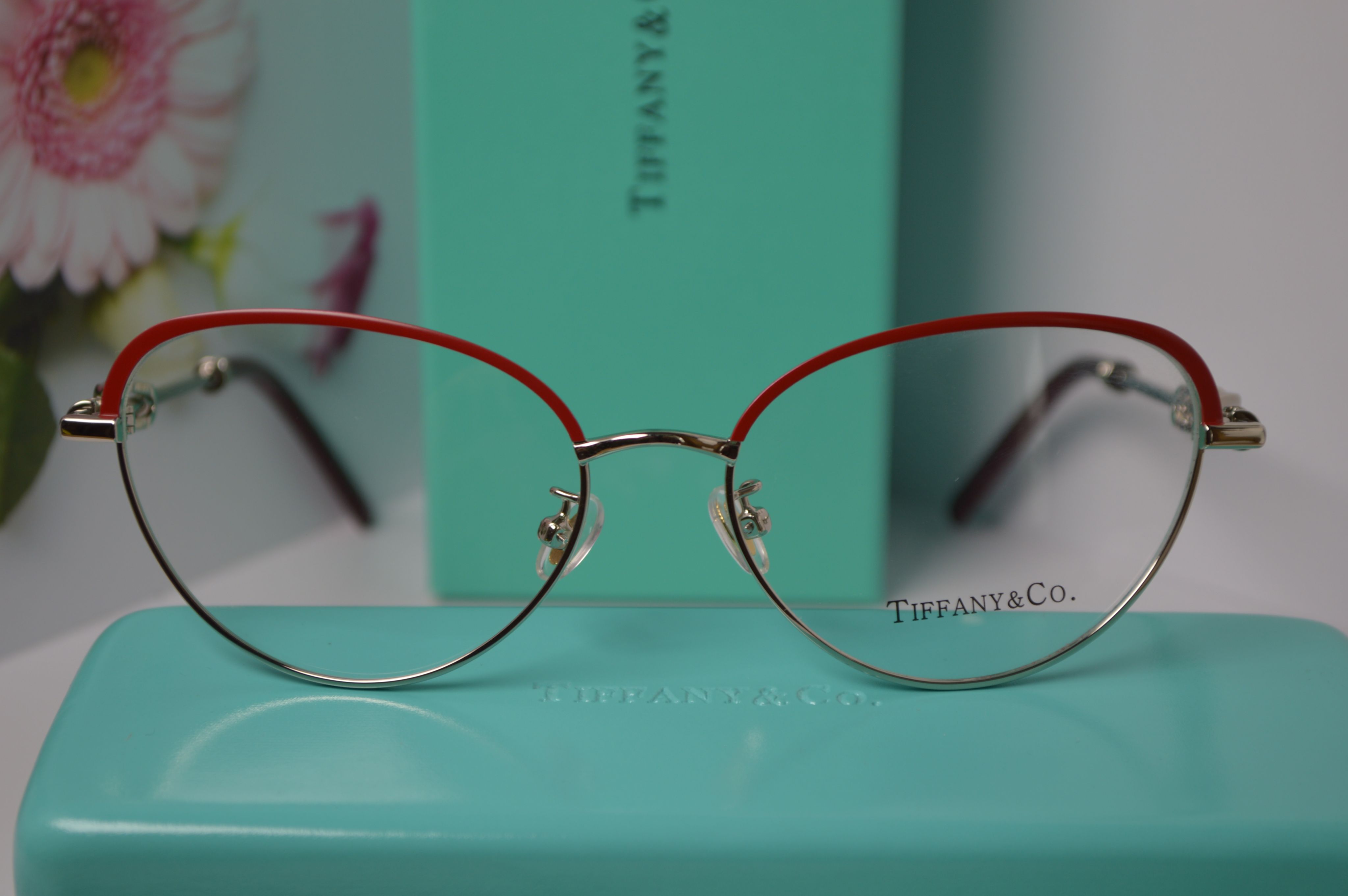 Оправа женская, изящные и стильные от Tiffany&Co. Модель только для нее!