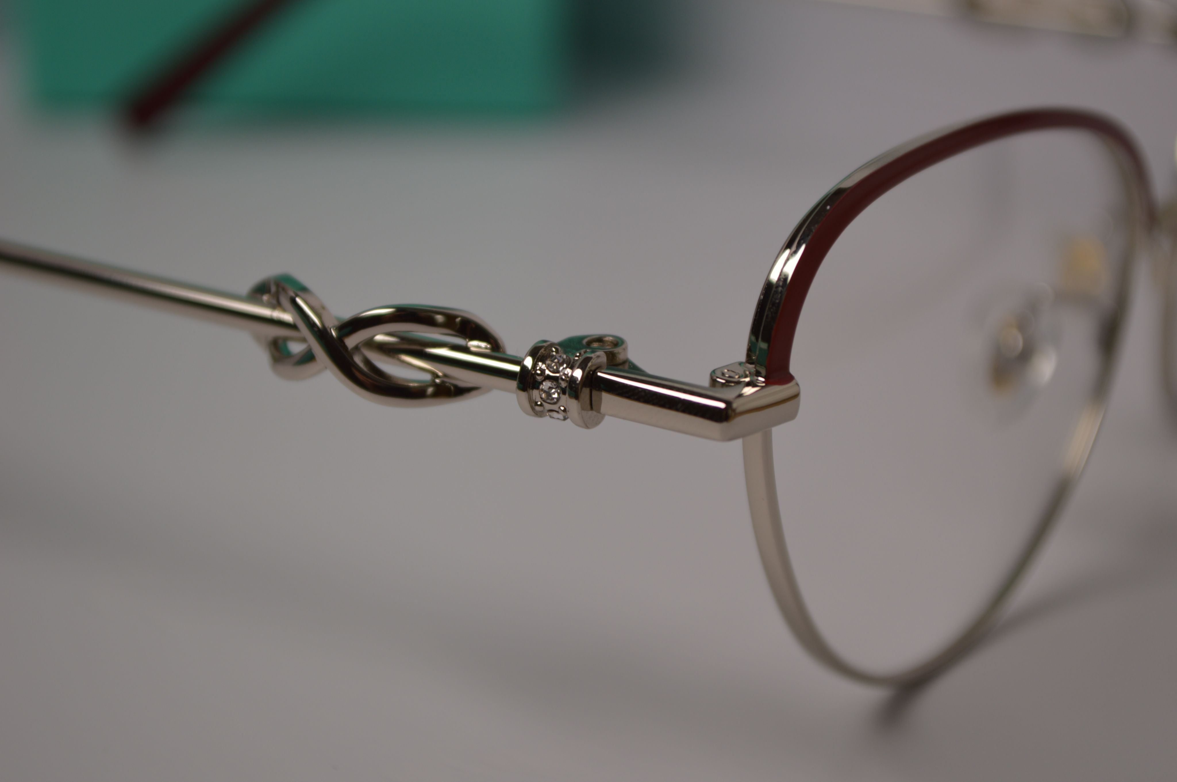 Оправа женская, изящные и стильные от Tiffany&Co. Модель только для нее!