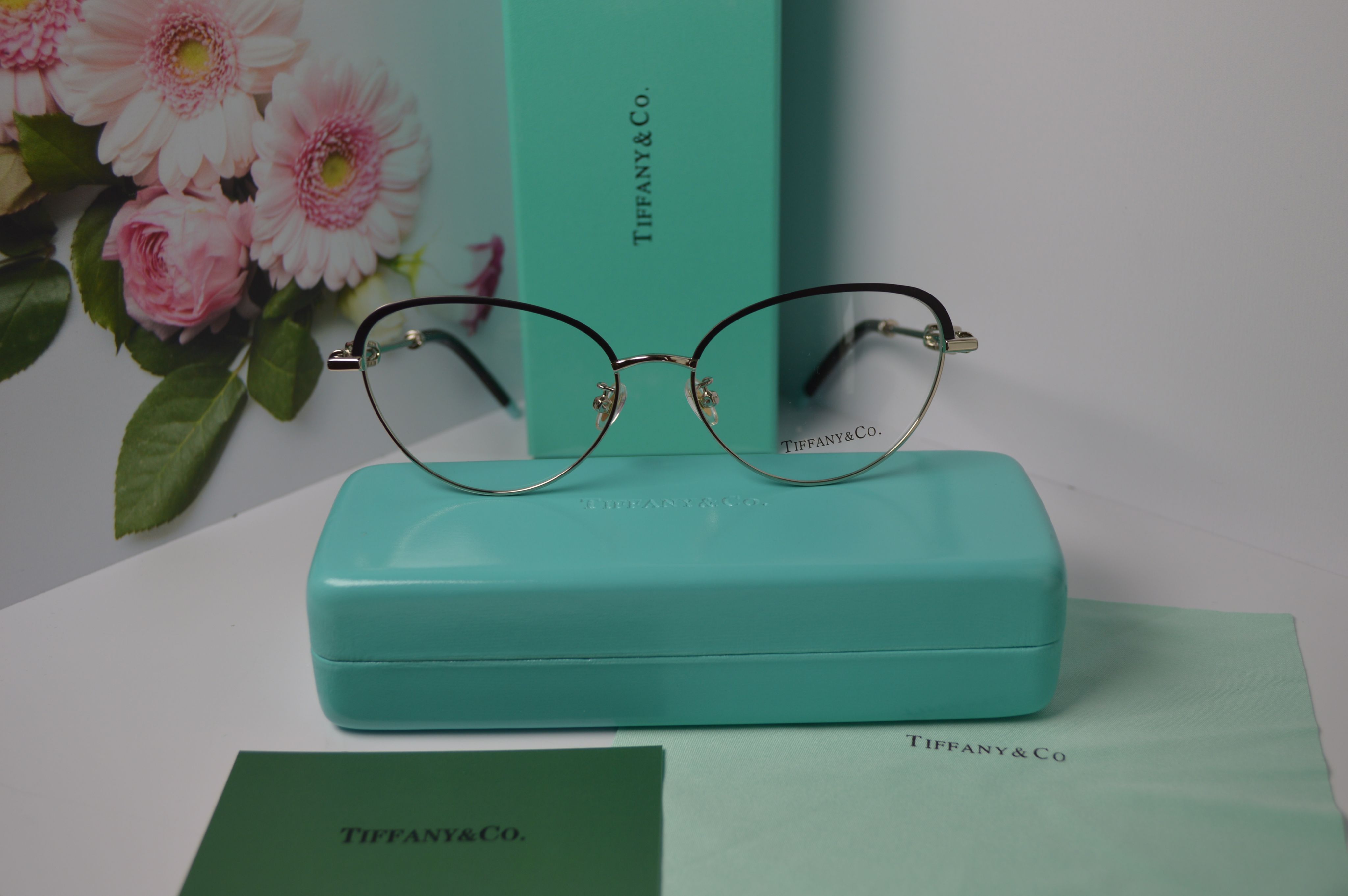 Оправа женская, изящные и стильные от Tiffany&Co. Модель только для нее!