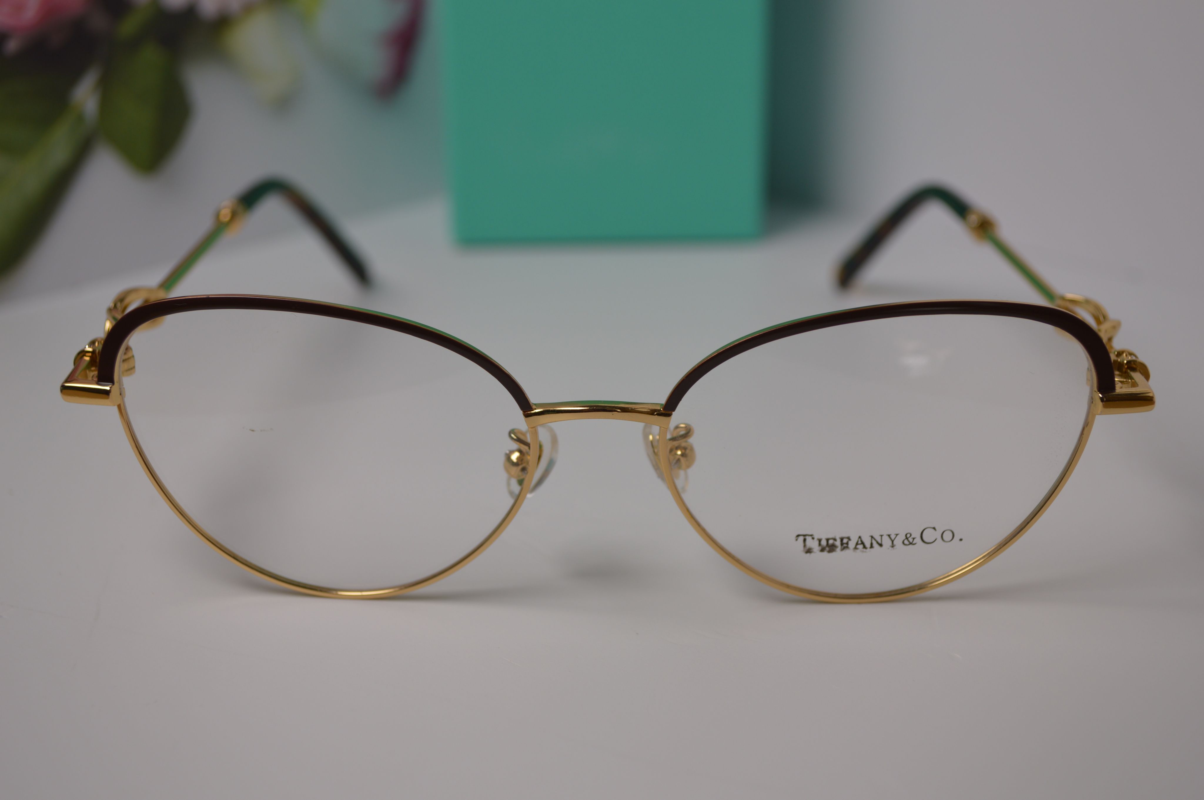 Оправа женская, изящные и стильные от Tiffany&Co. Модель только для нее!