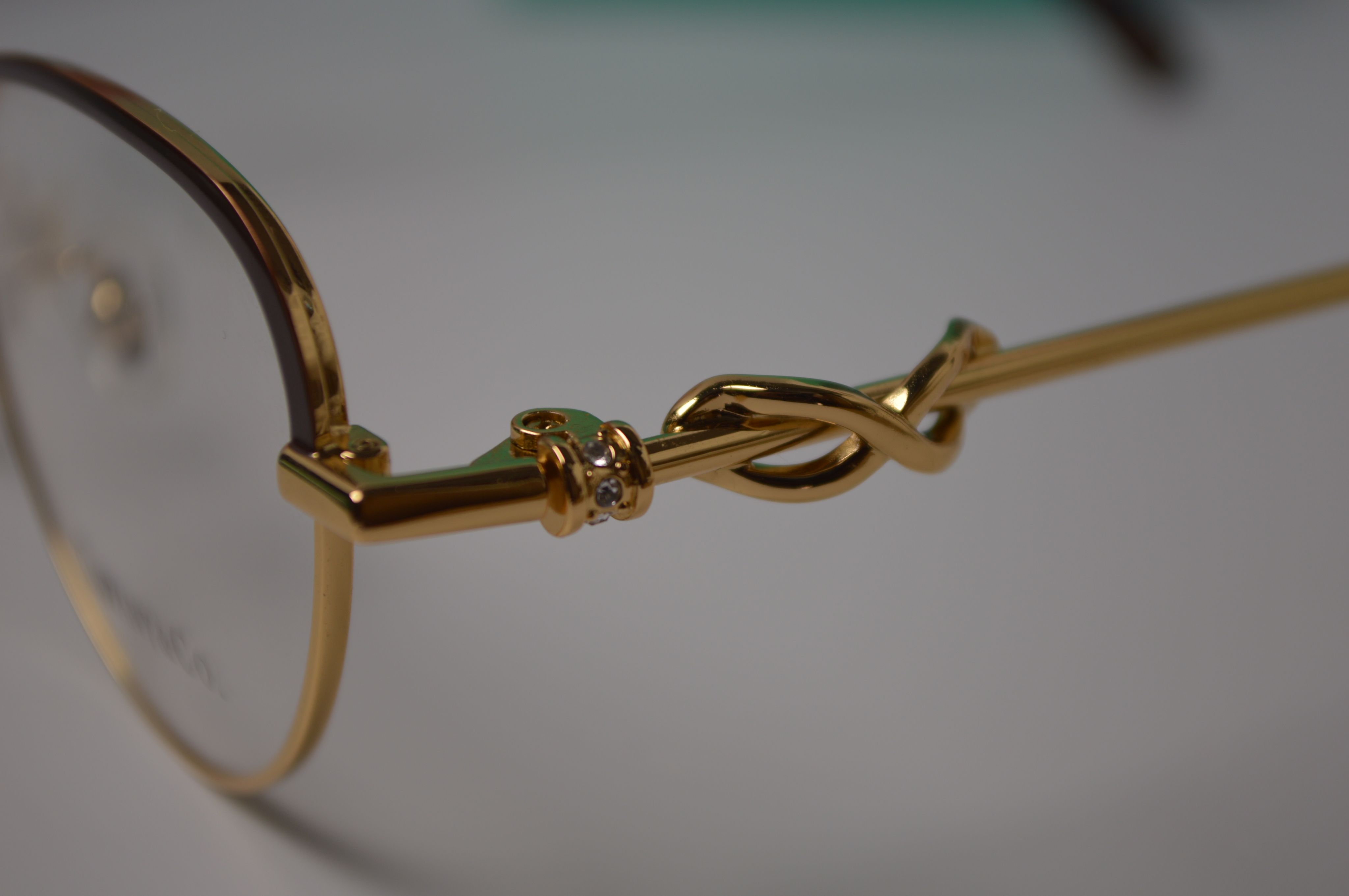 Оправа женская, изящные и стильные от Tiffany&Co. Модель только для нее!