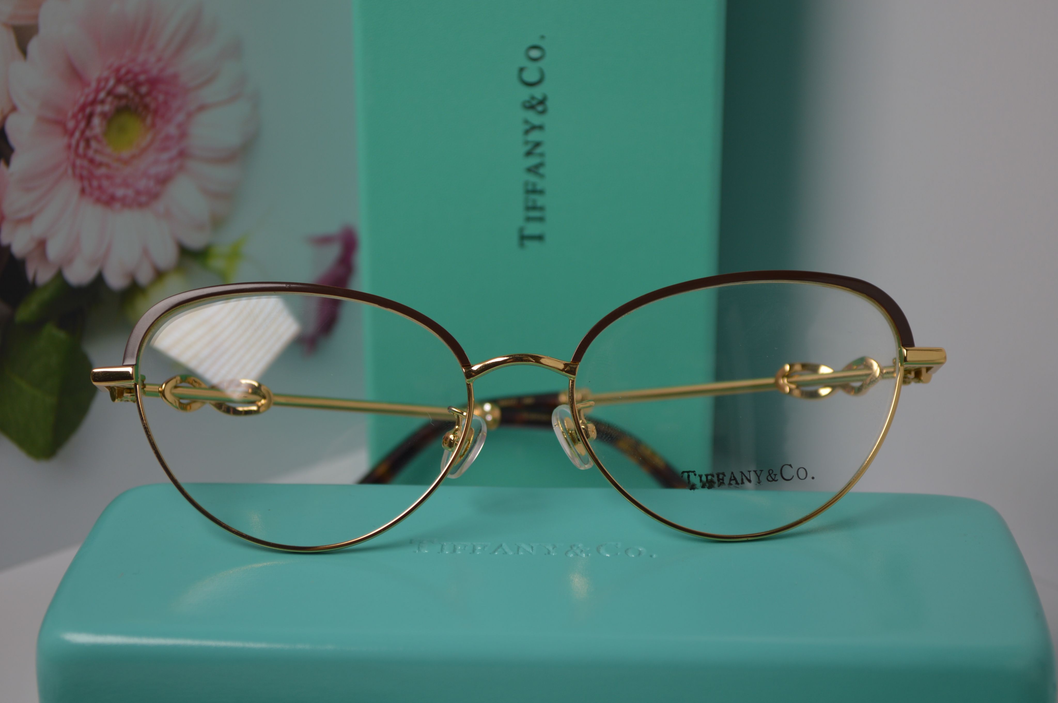 Оправа женская, изящные и стильные от Tiffany&Co. Модель только для нее!