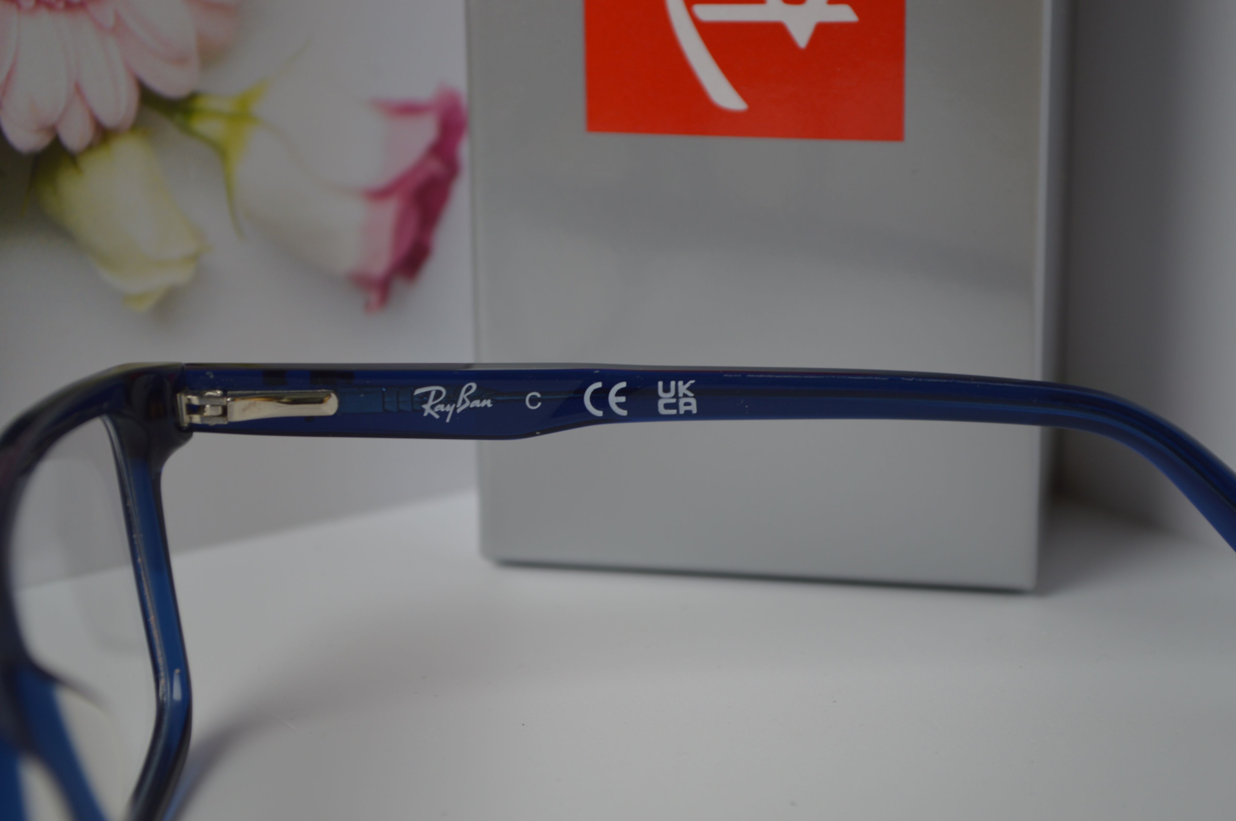 Оправа унисекс, стиль и мода от Ray Ban RB5420F. Модель для него и для нее!