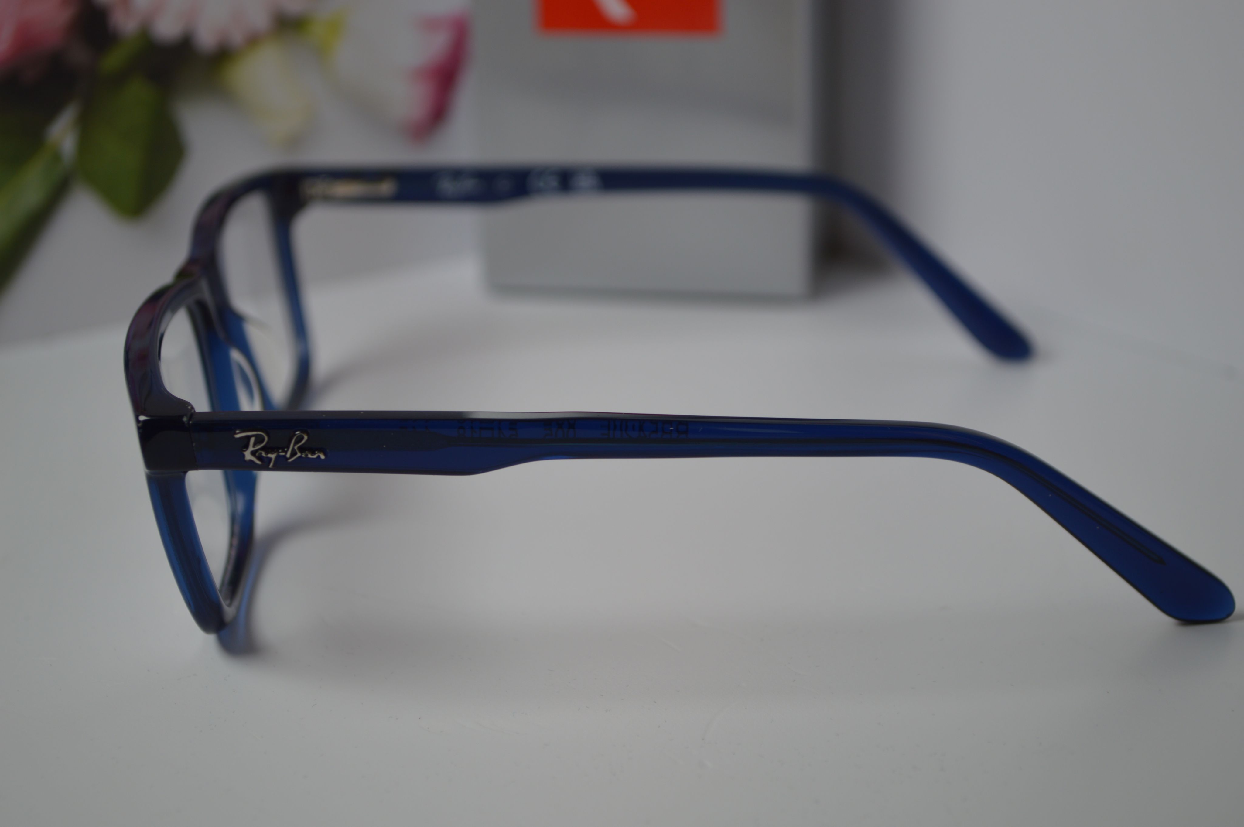 Оправа унисекс, стиль и мода от Ray Ban RB5420F. Модель для него и для нее!
