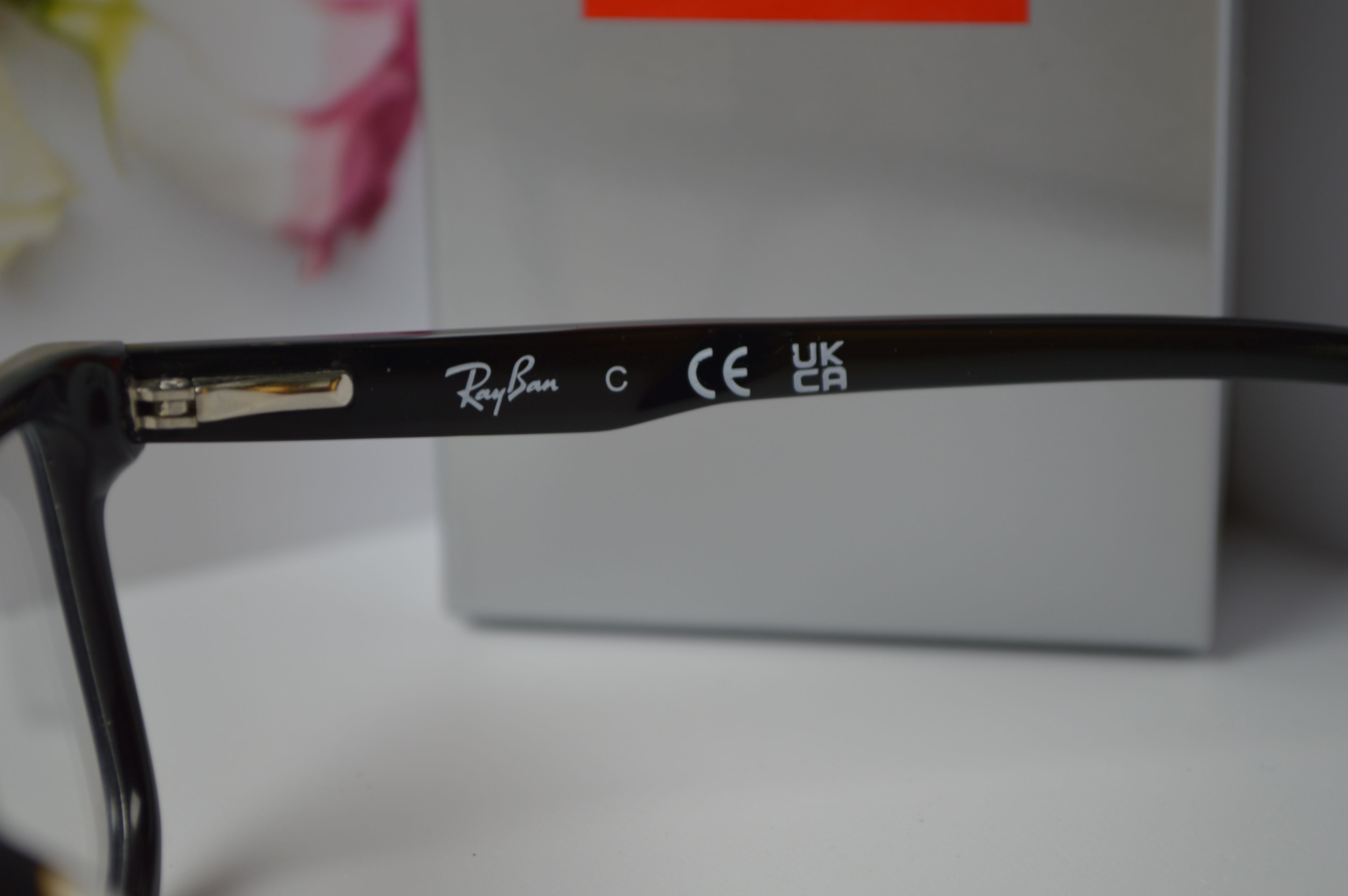 Оправа унисекс, стиль и мода от Ray Ban RB5420F. Модель для него и для нее!