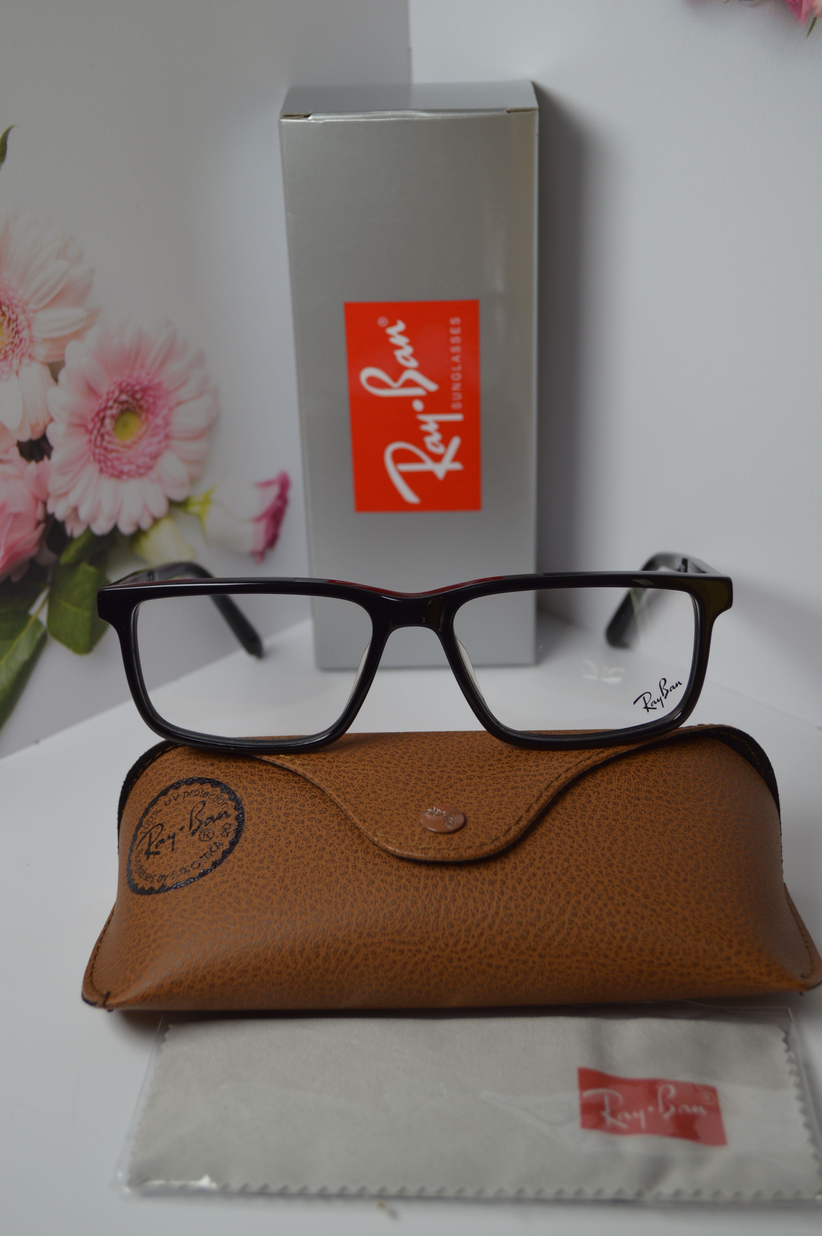 Оправа унисекс, стиль и мода от Ray Ban RB5420F. Модель для него и для нее!