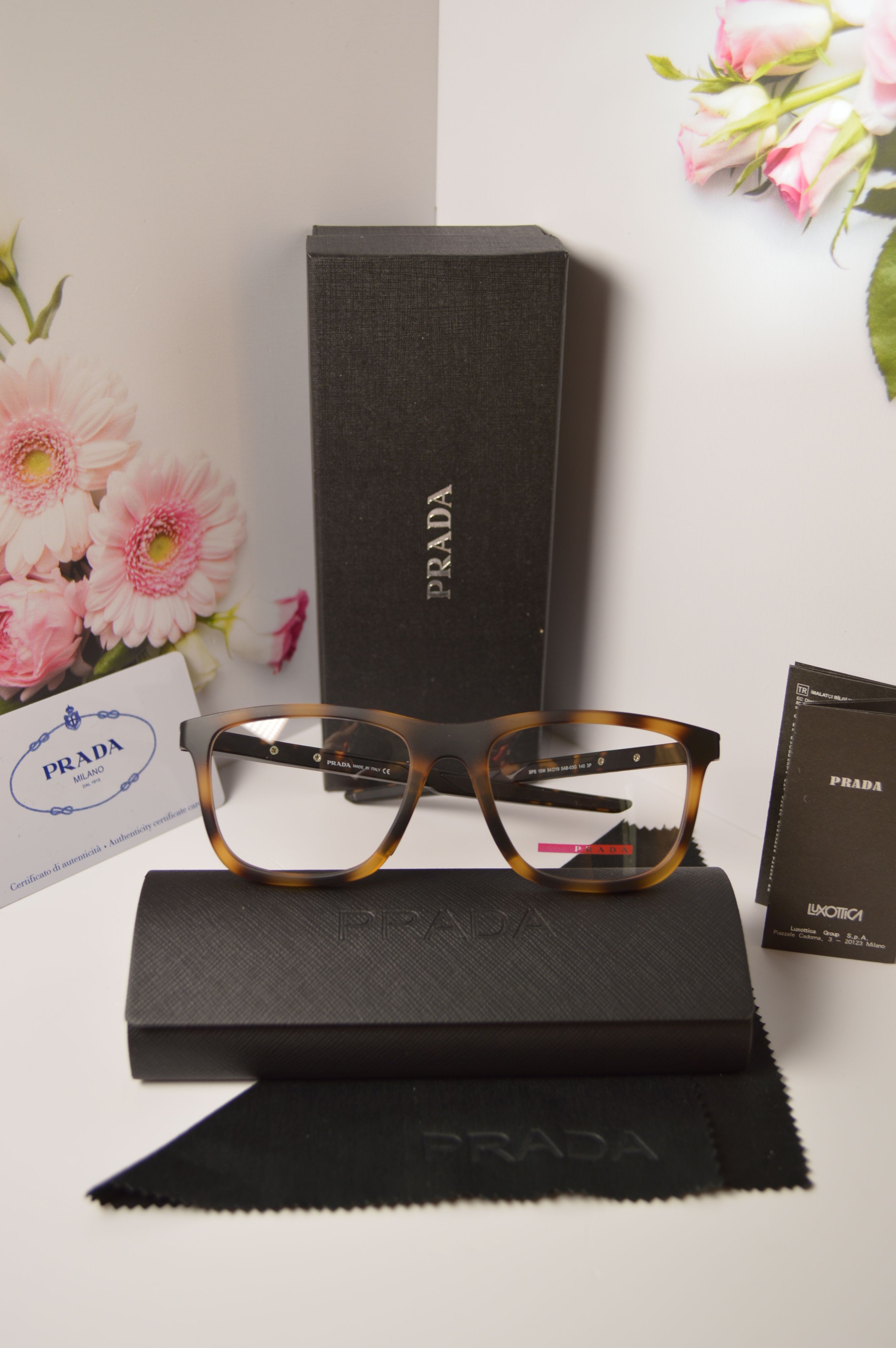 Оправа спортивная, мужская, классический стиль от Prada SPS 10 W. Стиль только для него!