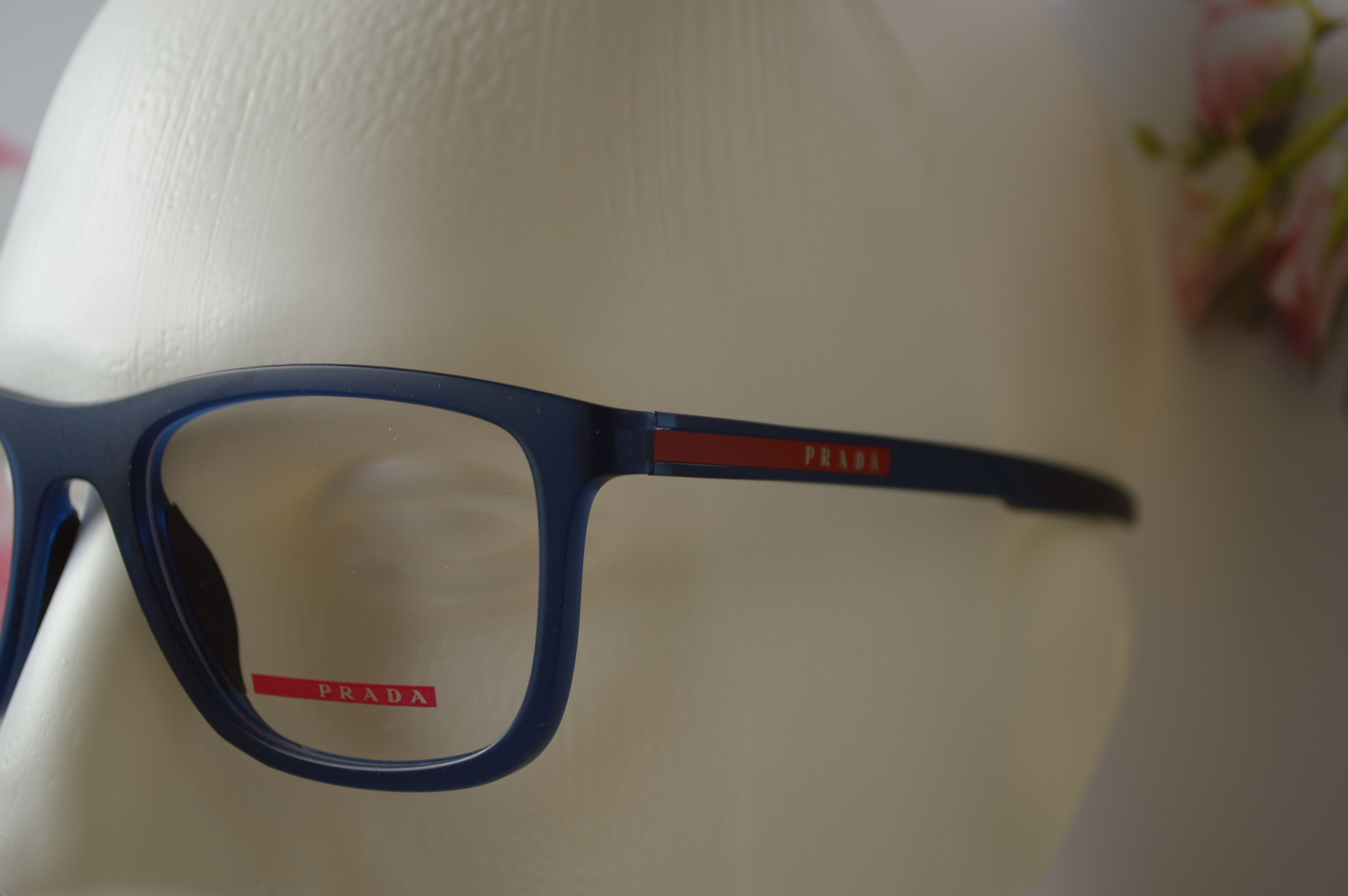 Оправа спортивная, мужская, классический стиль от Prada SPS 10 W. Стиль только для него!
