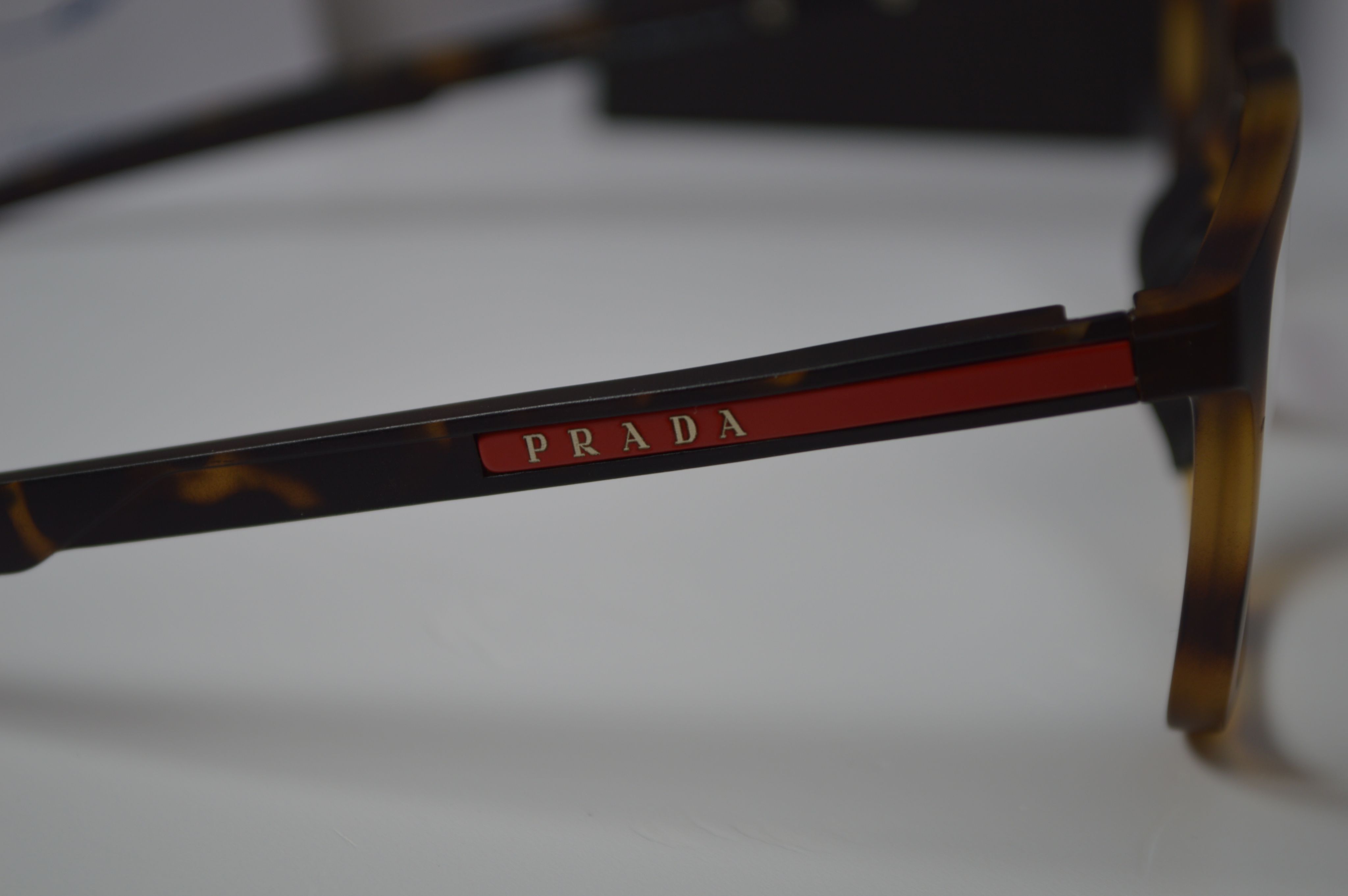 Оправа спортивная, мужская, классический стиль от Prada SPS 10 W. Стиль только для него!