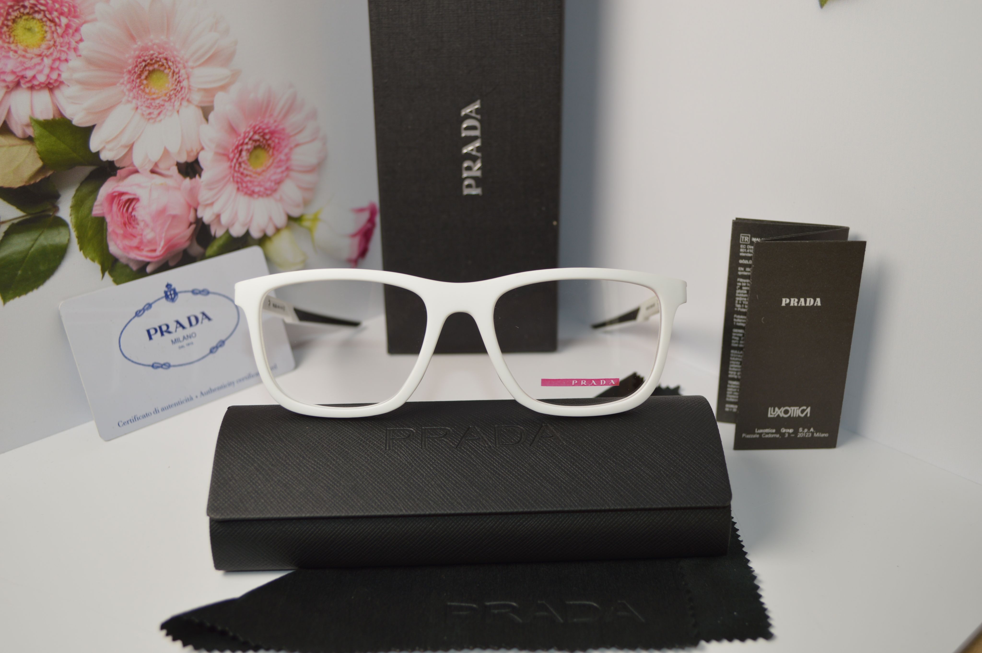 Оправа спортивная, мужская, классический стиль от Prada SPS 10 W. Стиль только для него!
