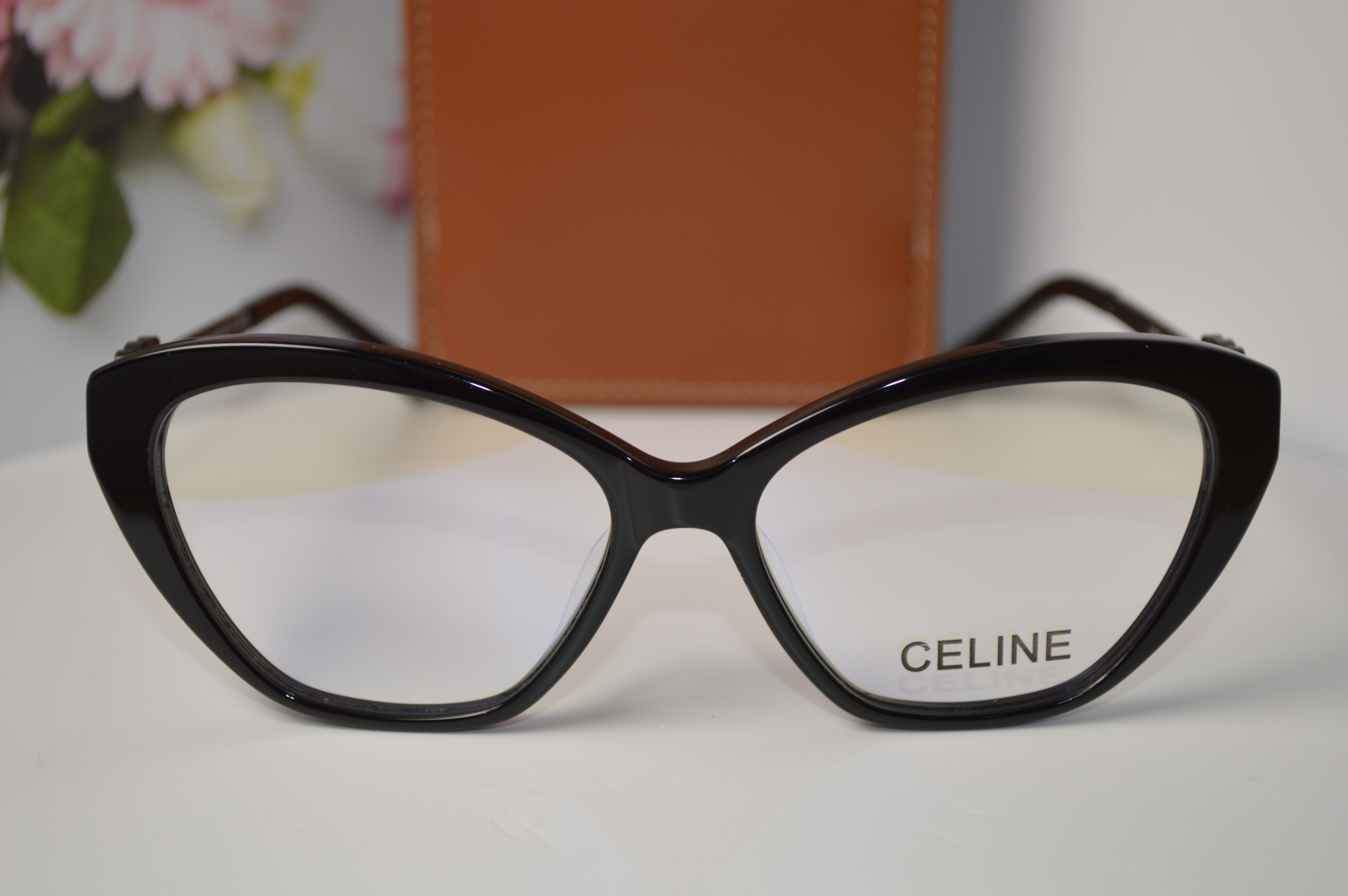 Женская оправа от Celine. Модель CL40241U. Стиль только для нее!