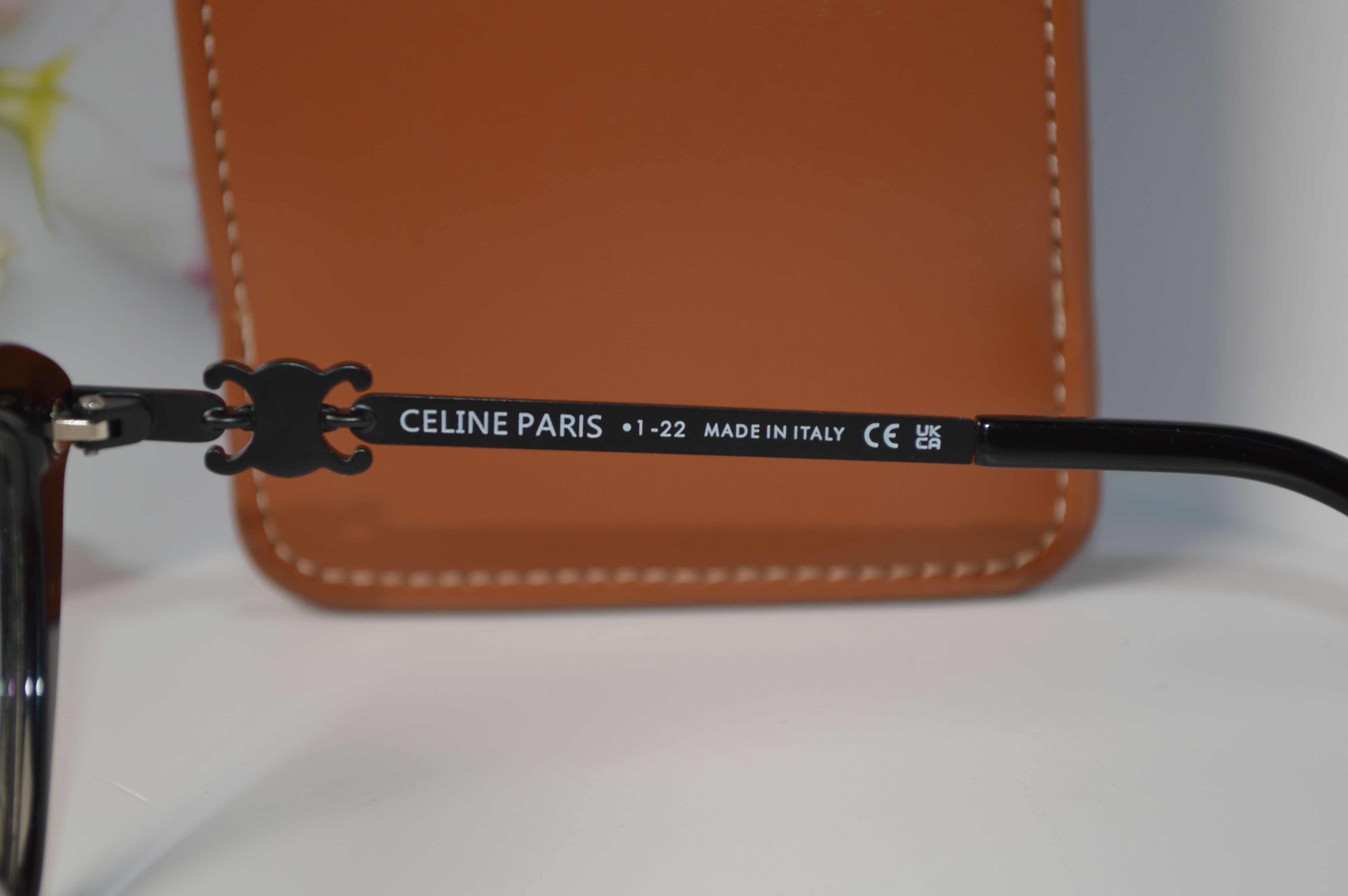 Женская оправа от Celine. Модель CL40241U. Стиль только для нее!