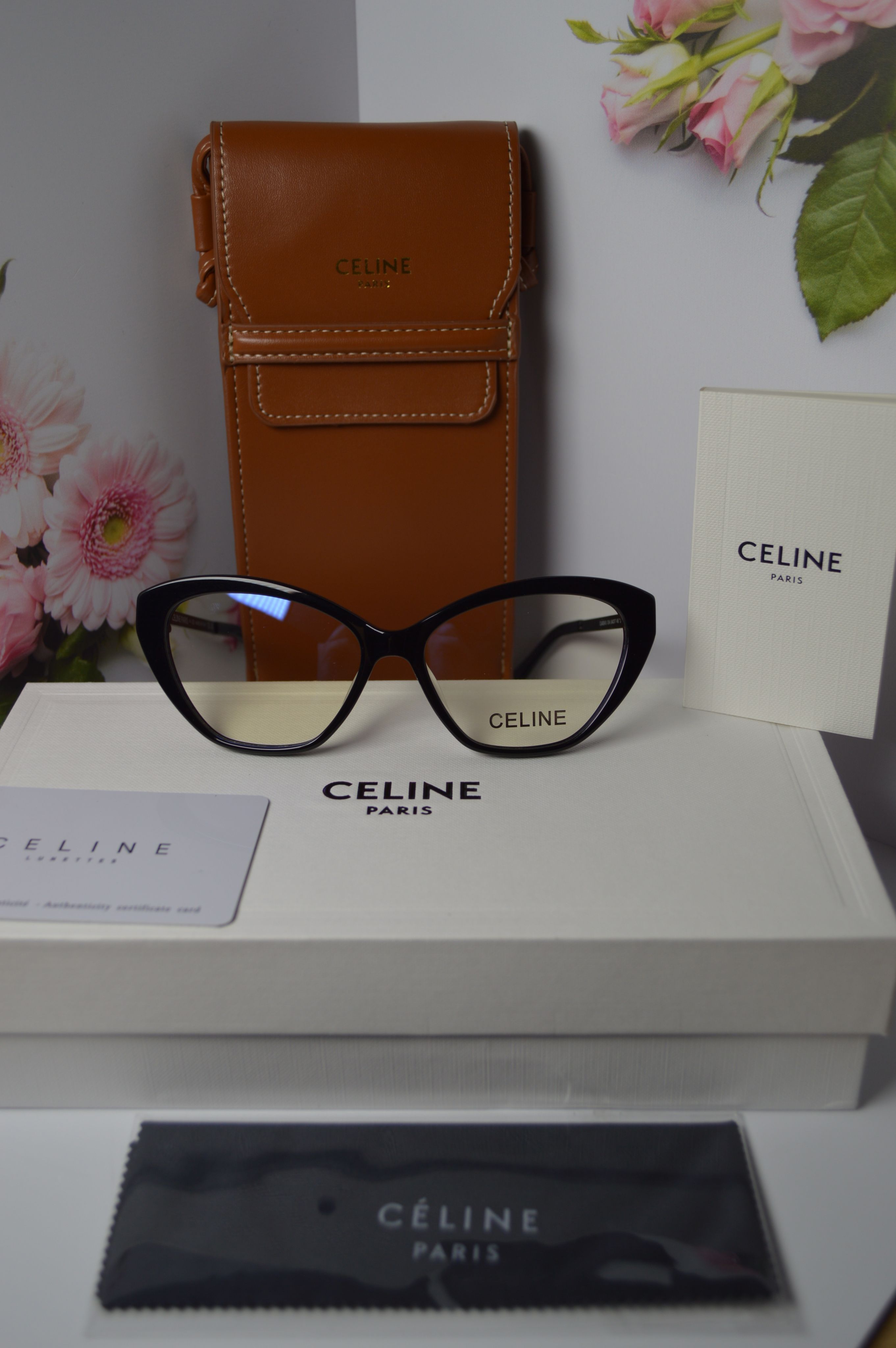 Женская оправа от Celine. Модель CL40241U. Стиль только для нее!
