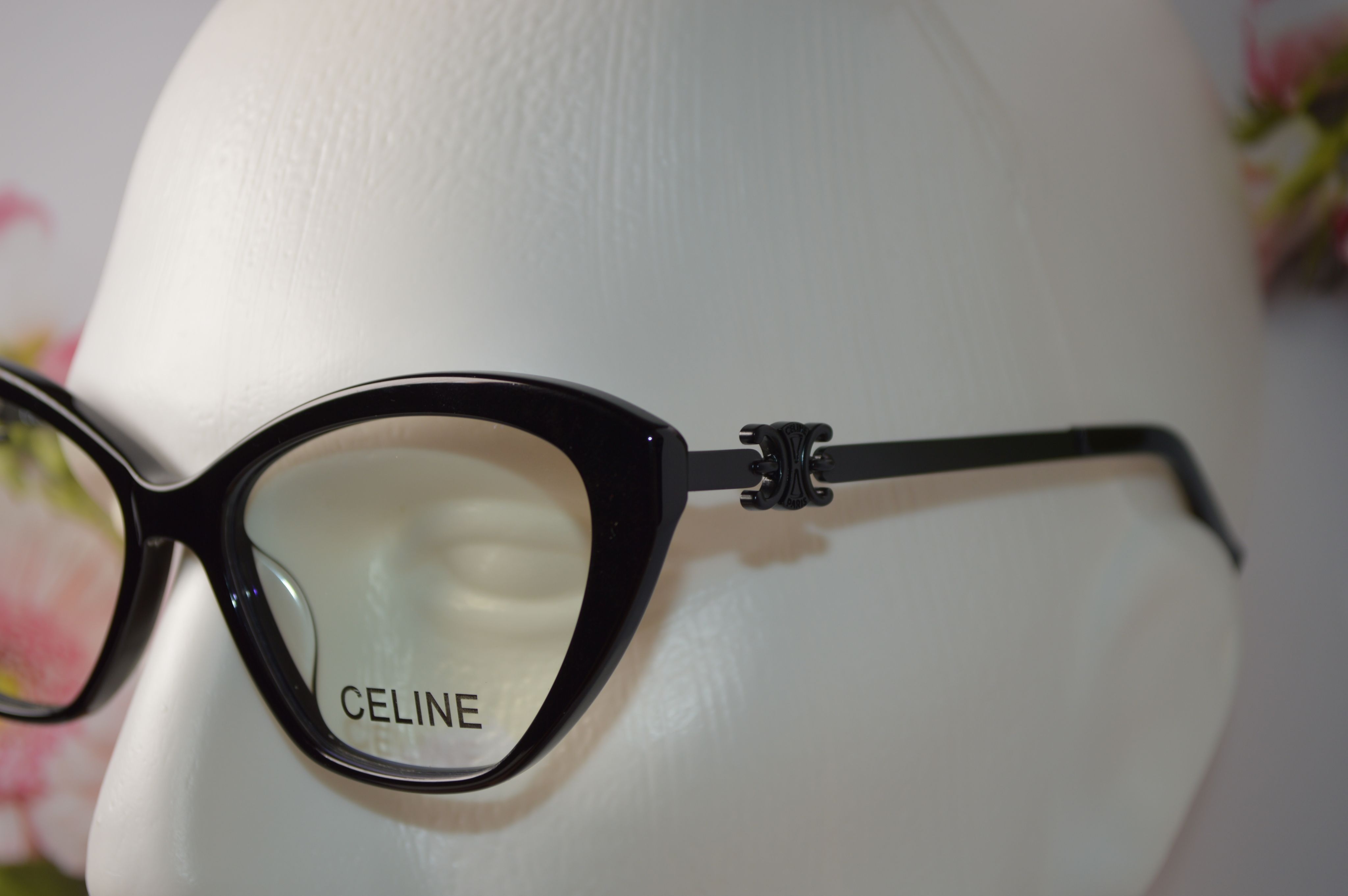 Женская оправа от Celine. Модель CL40241U. Стиль только для нее!