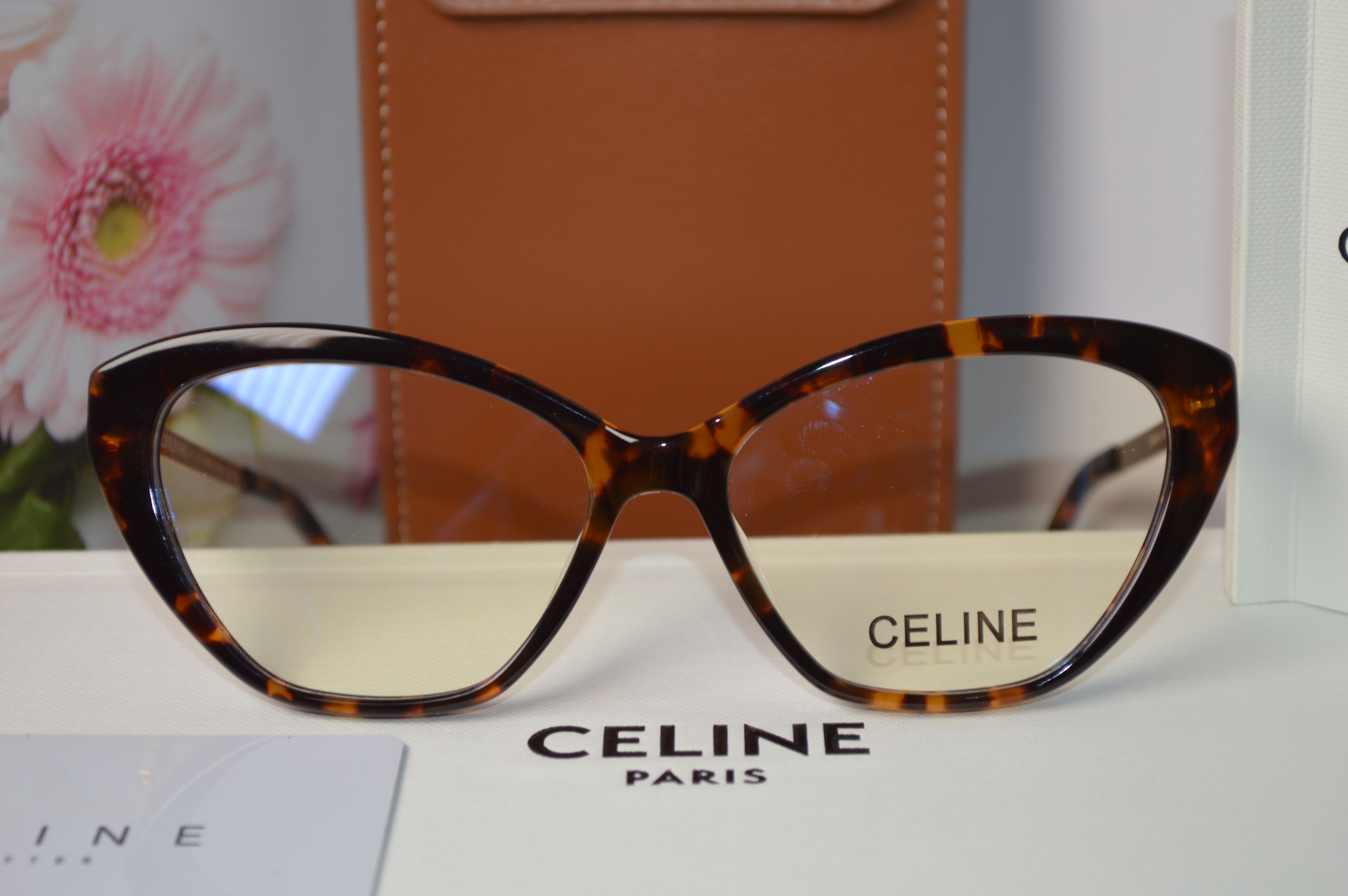 Женская оправа от Celine. Модель CL40241U. Стиль только для нее!