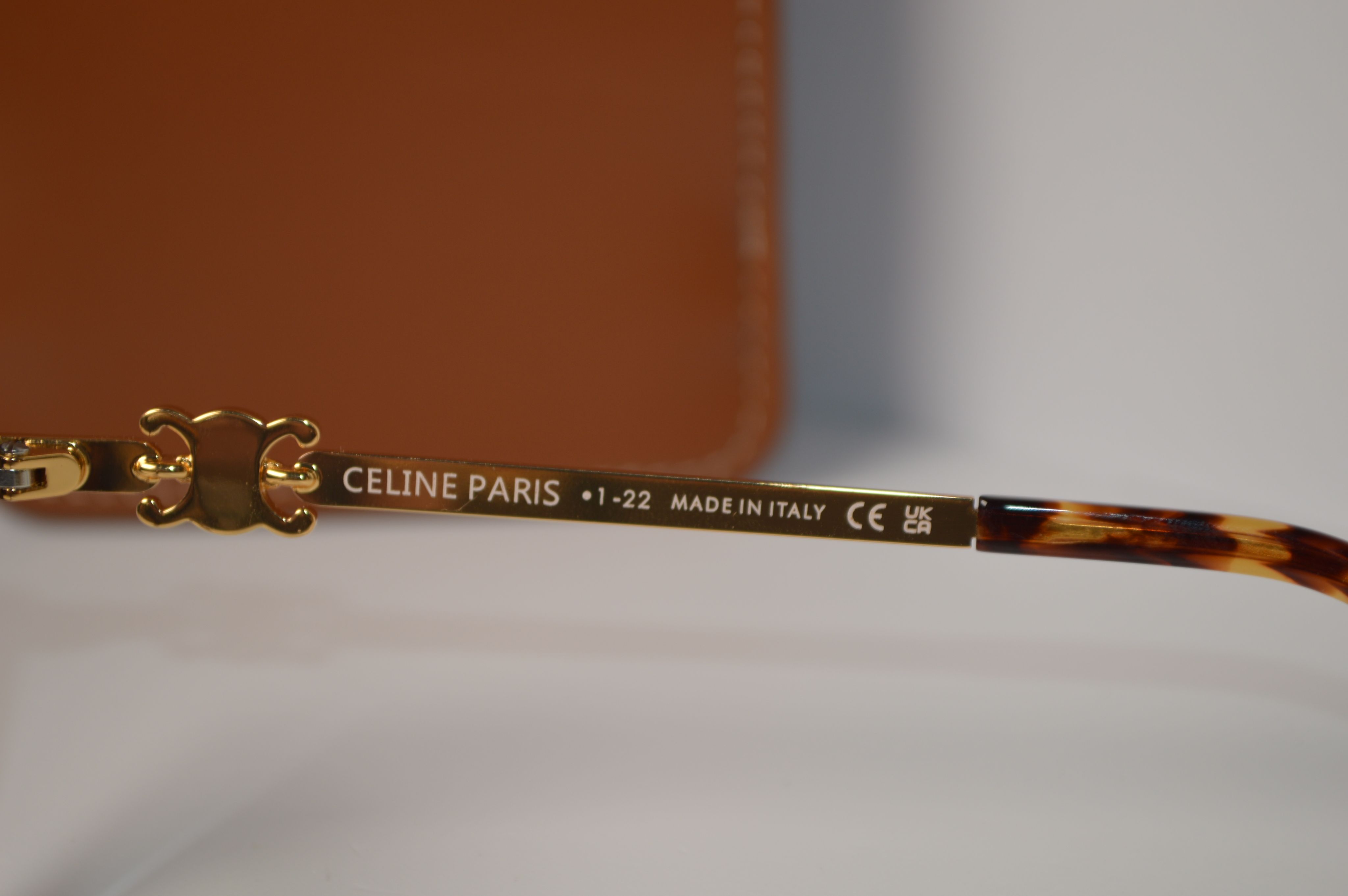 Женская оправа от Celine. Модель CL40241U. Стиль только для нее!