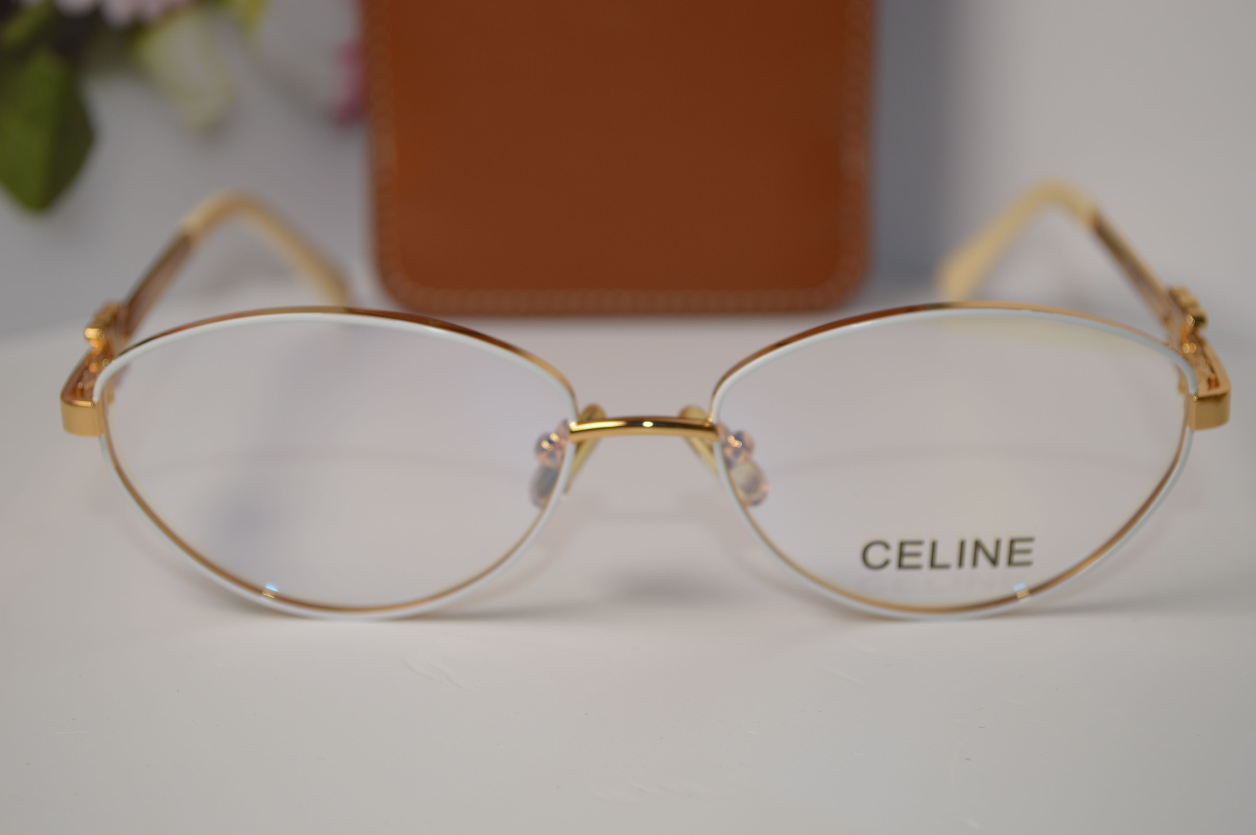Женская оправа от Celine. Модель CL40246U. Стиль только для нее!