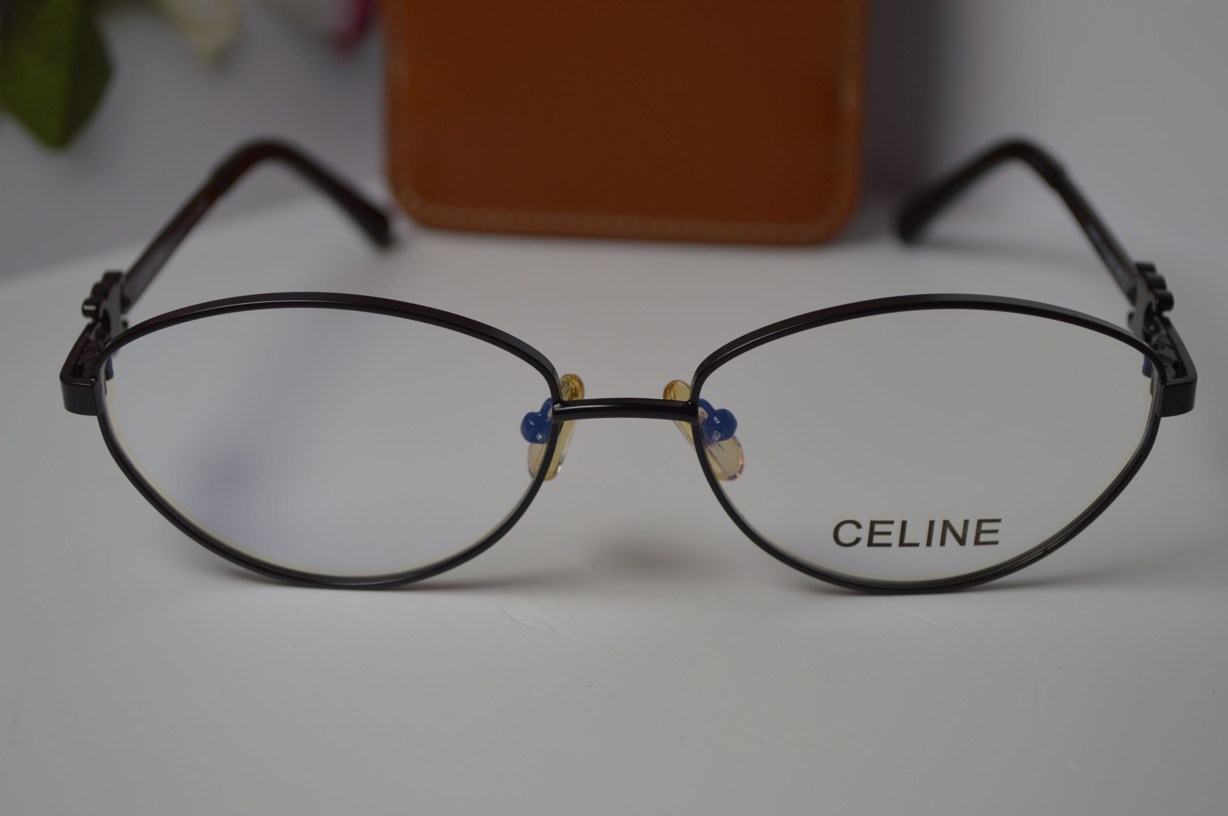 Женская оправа от Celine. Модель CL40246U. Стиль только для нее!