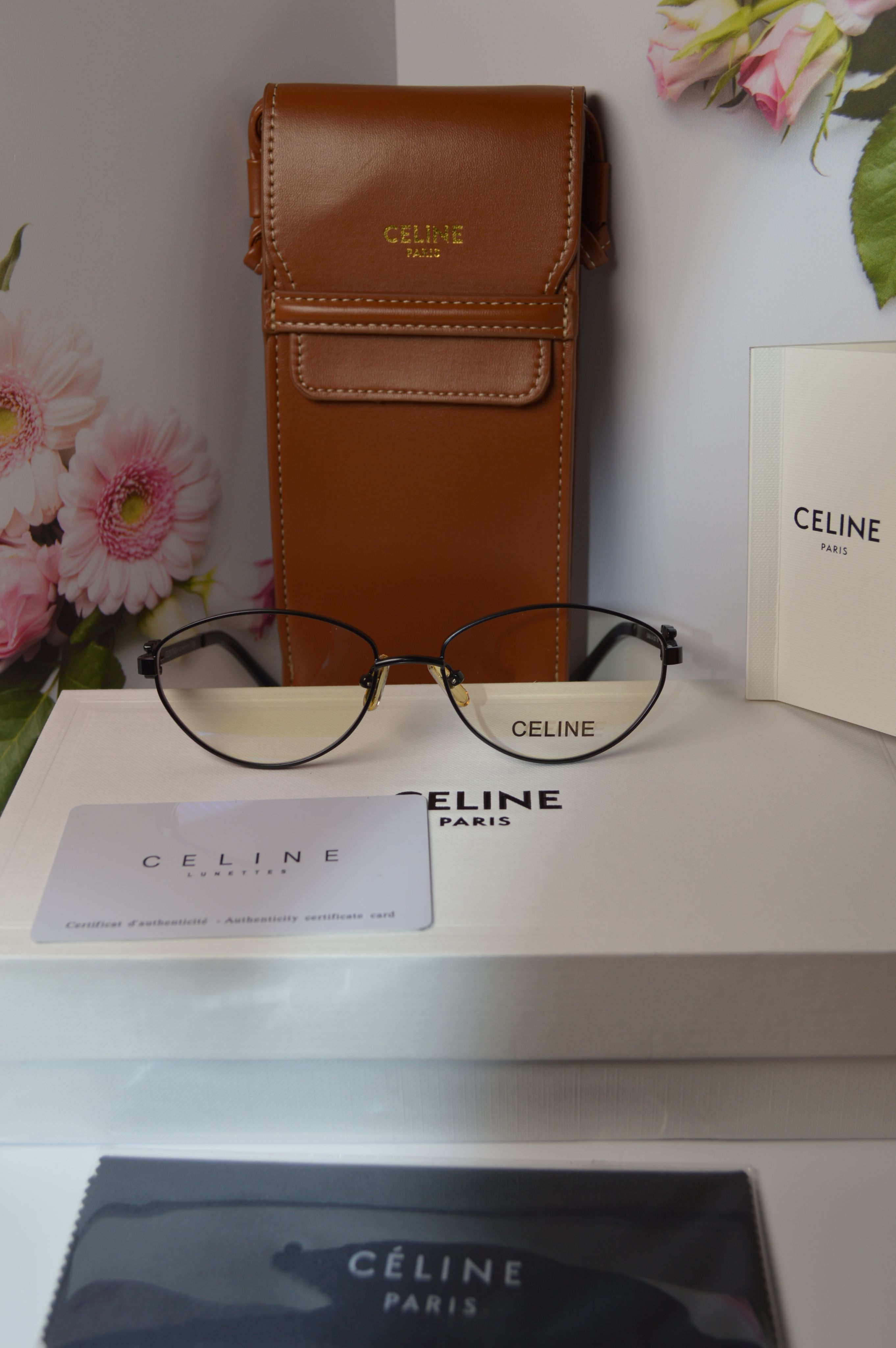 Женская оправа от Celine. Модель CL40246U. Стиль только для нее!