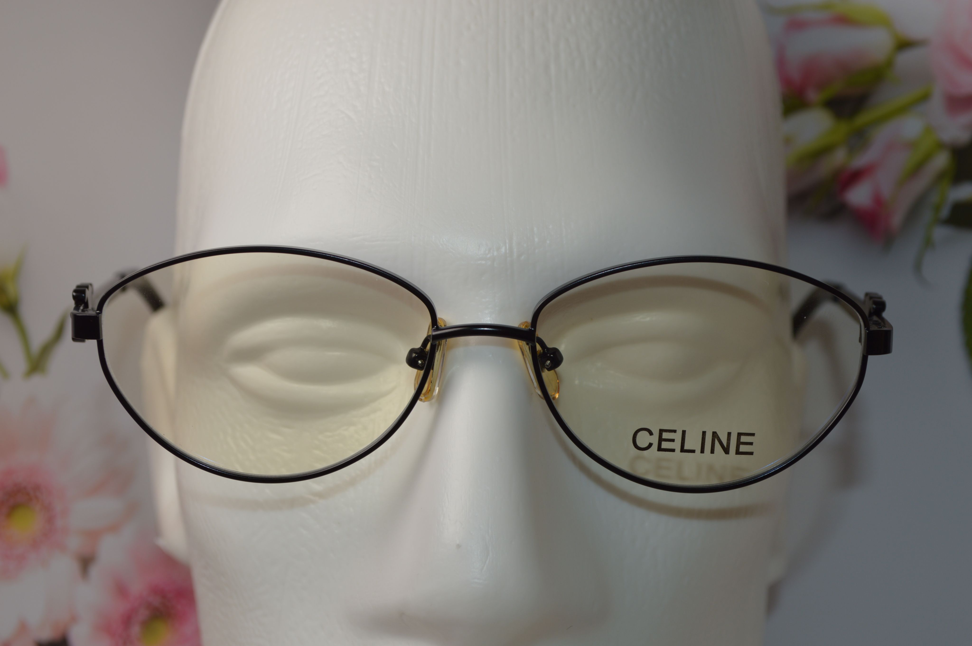 Женская оправа от Celine. Модель CL40246U. Стиль только для нее!