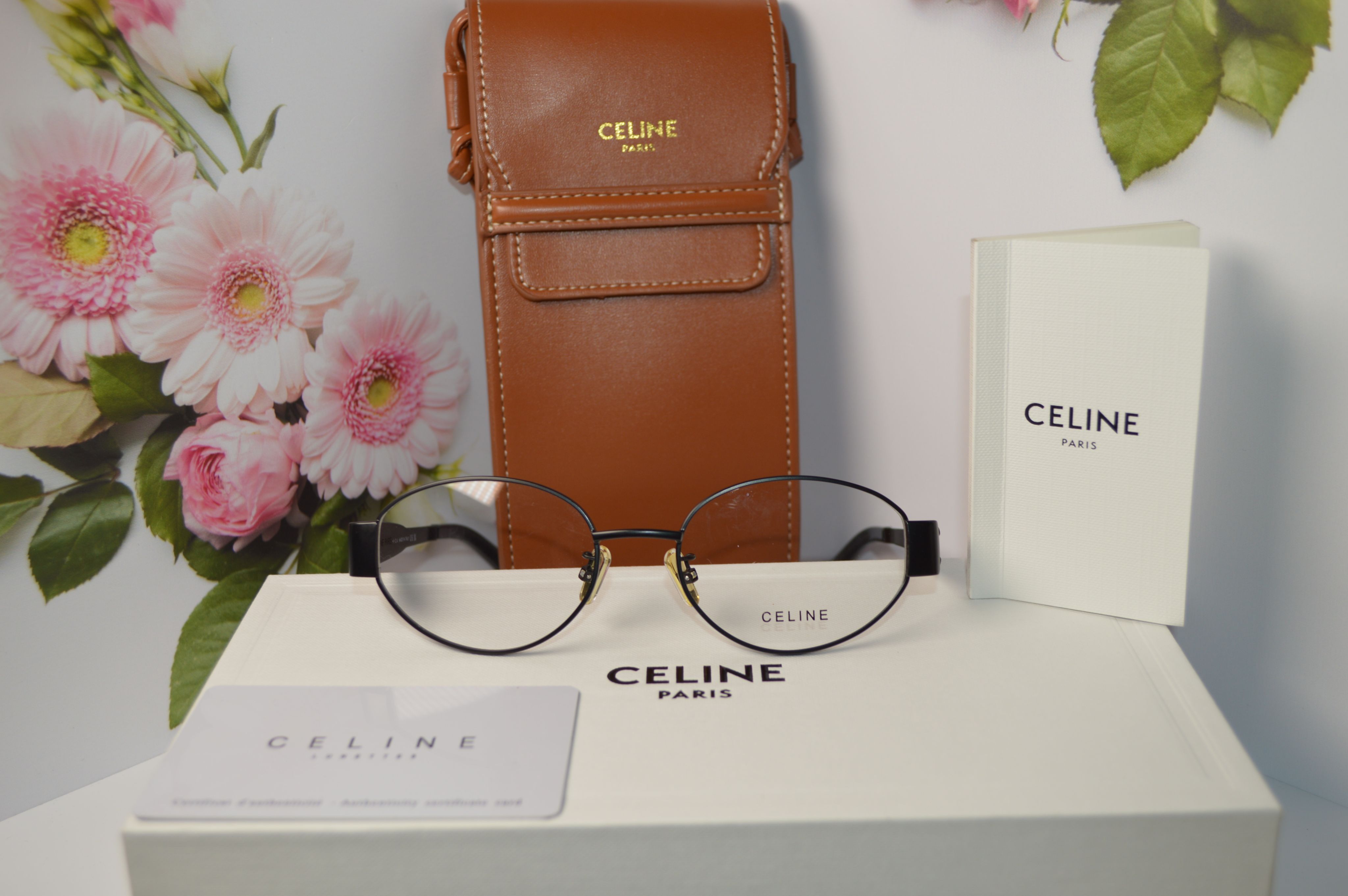 Женская оправа от Celine. Модель CL40235U. Стиль овалы, только для нее!