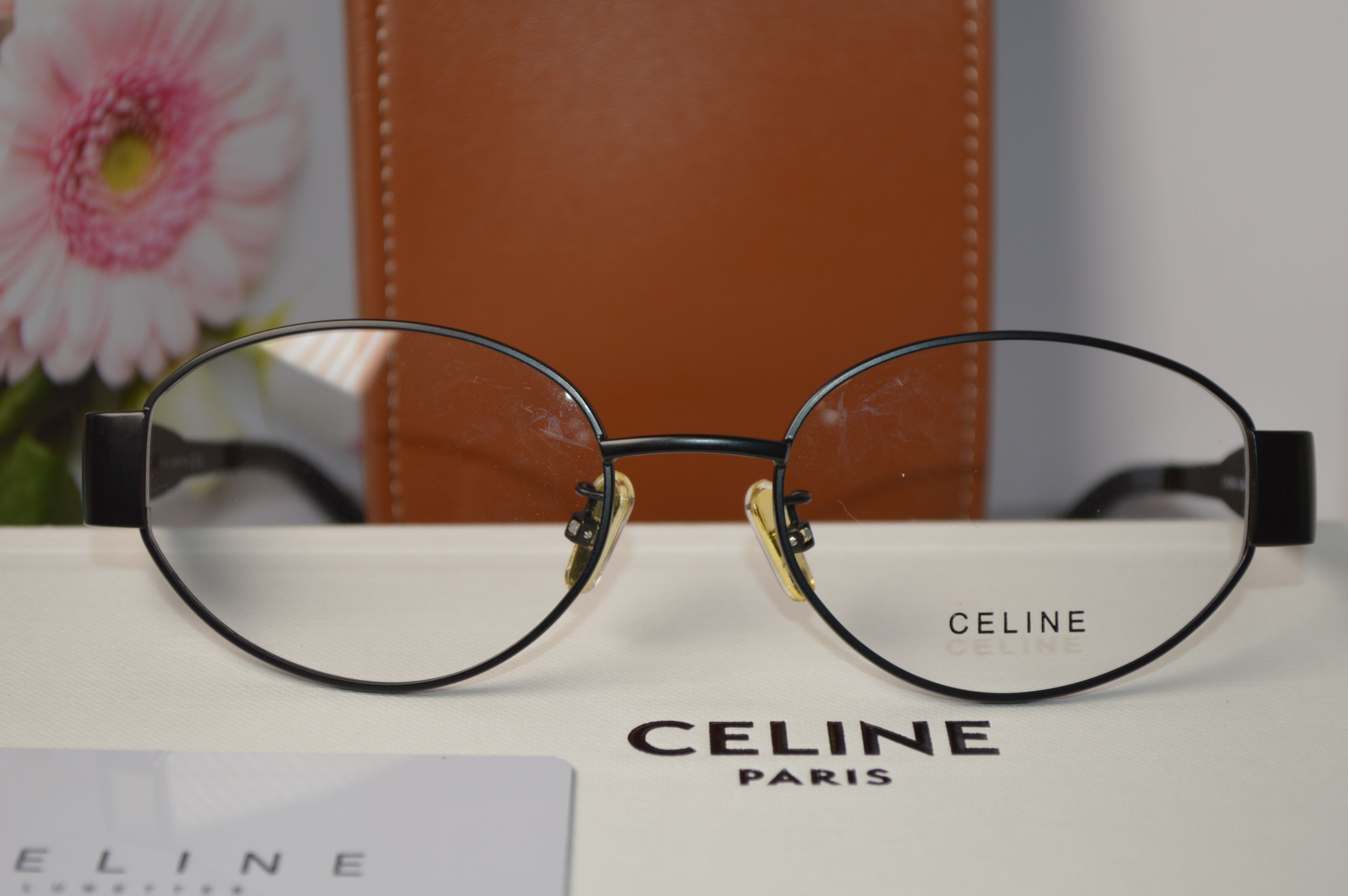 Женская оправа от Celine. Модель CL40235U. Стиль овалы, только для нее!