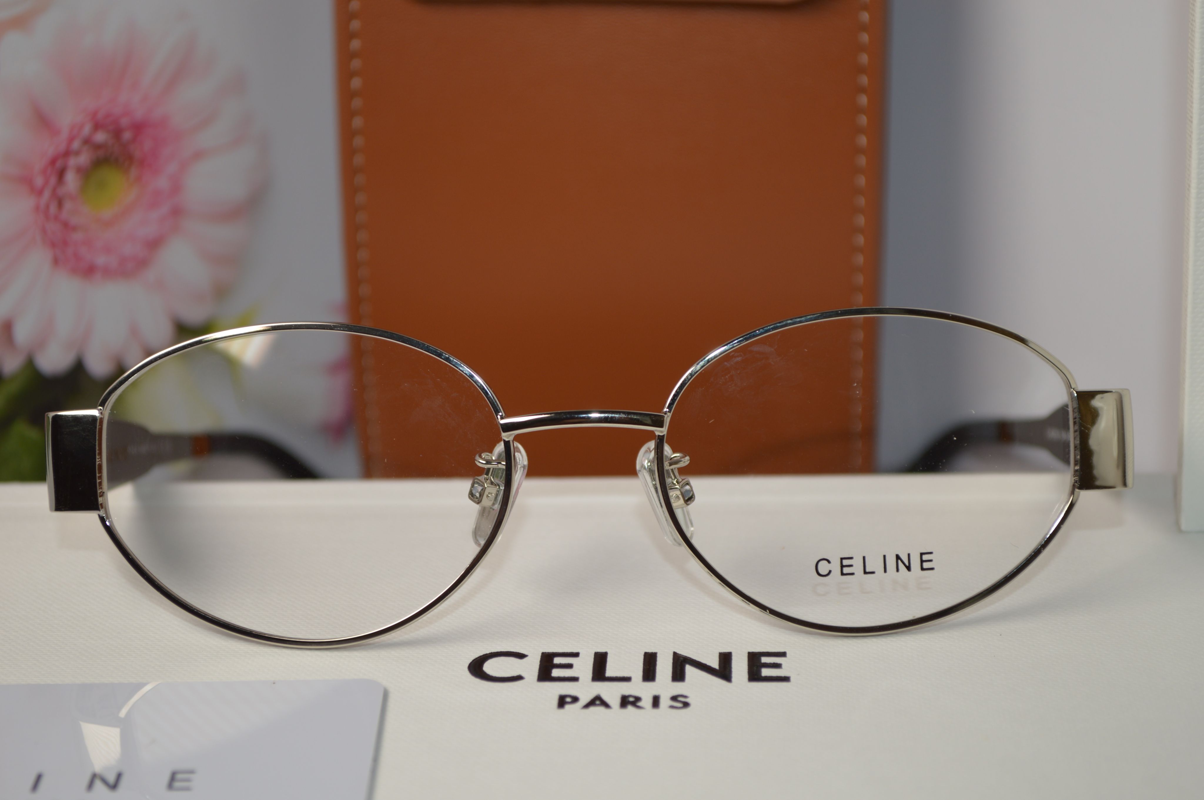 Женская оправа от Celine. Модель CL40235U. Стиль овалы, только для нее!