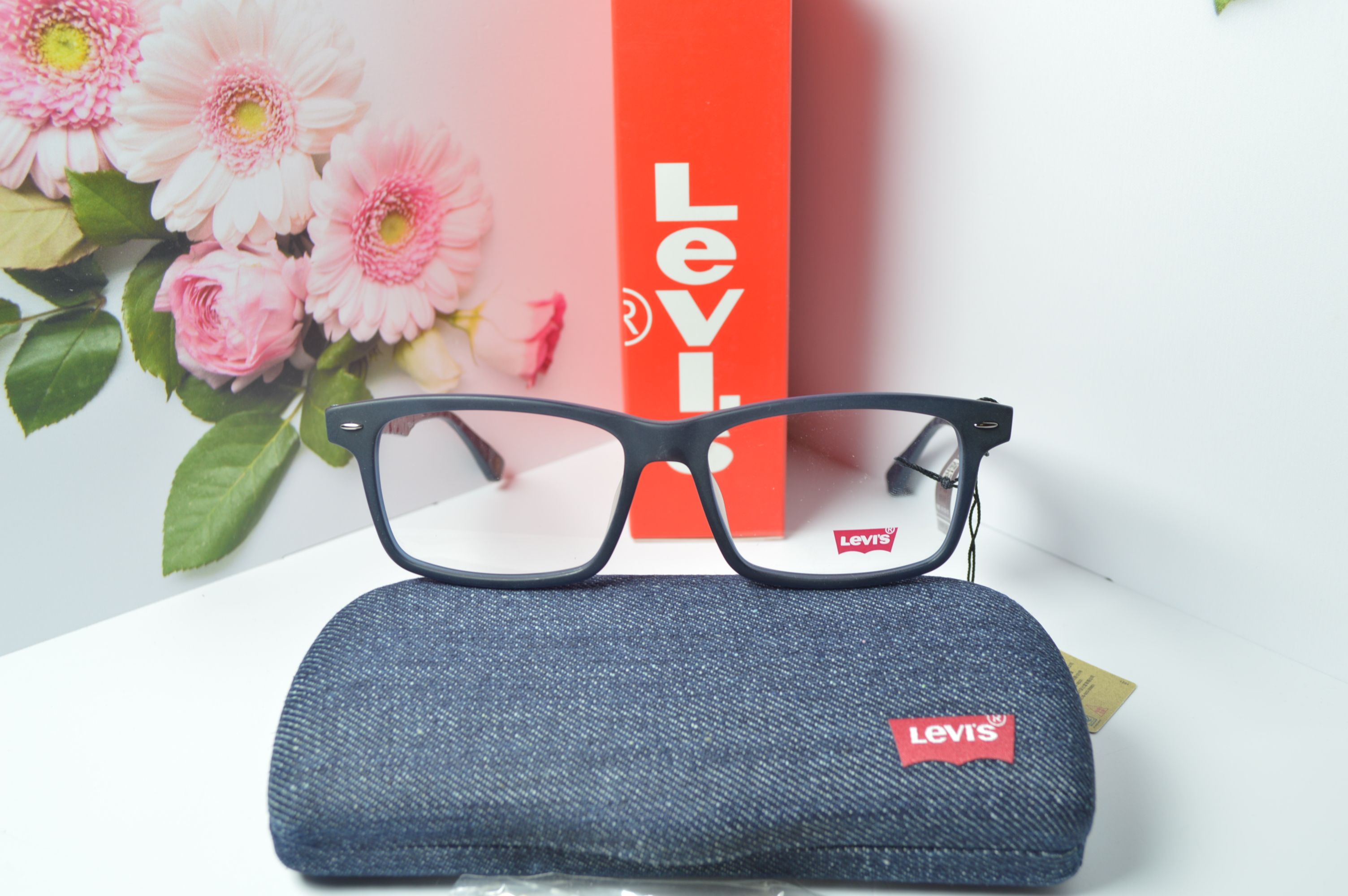 Оправа стильная, унисекс, Levi's модель LS 06491. Оправа для него и для нее.