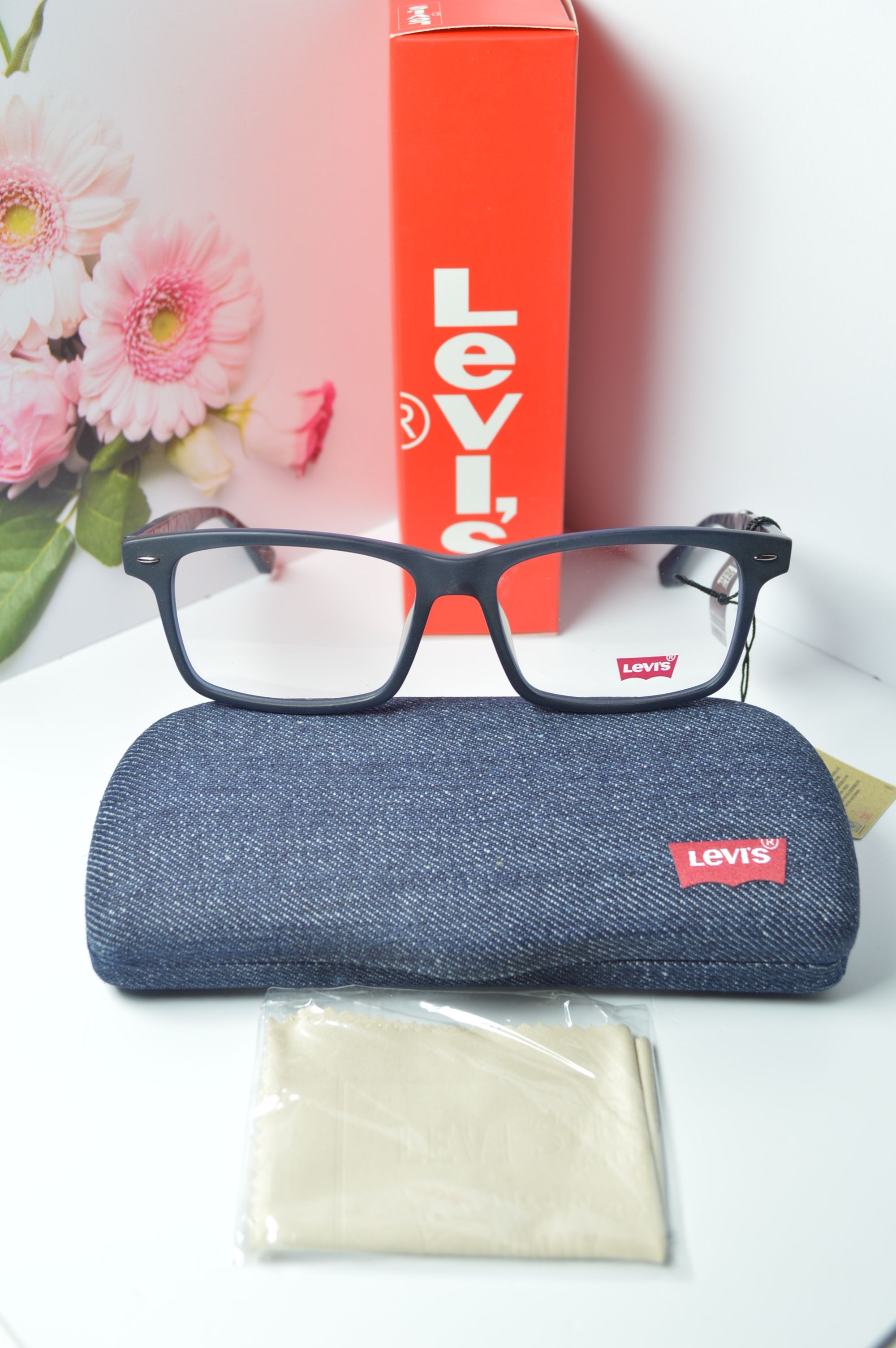 Оправа стильная, унисекс, Levi's модель LS 06491. Оправа для него и для нее.