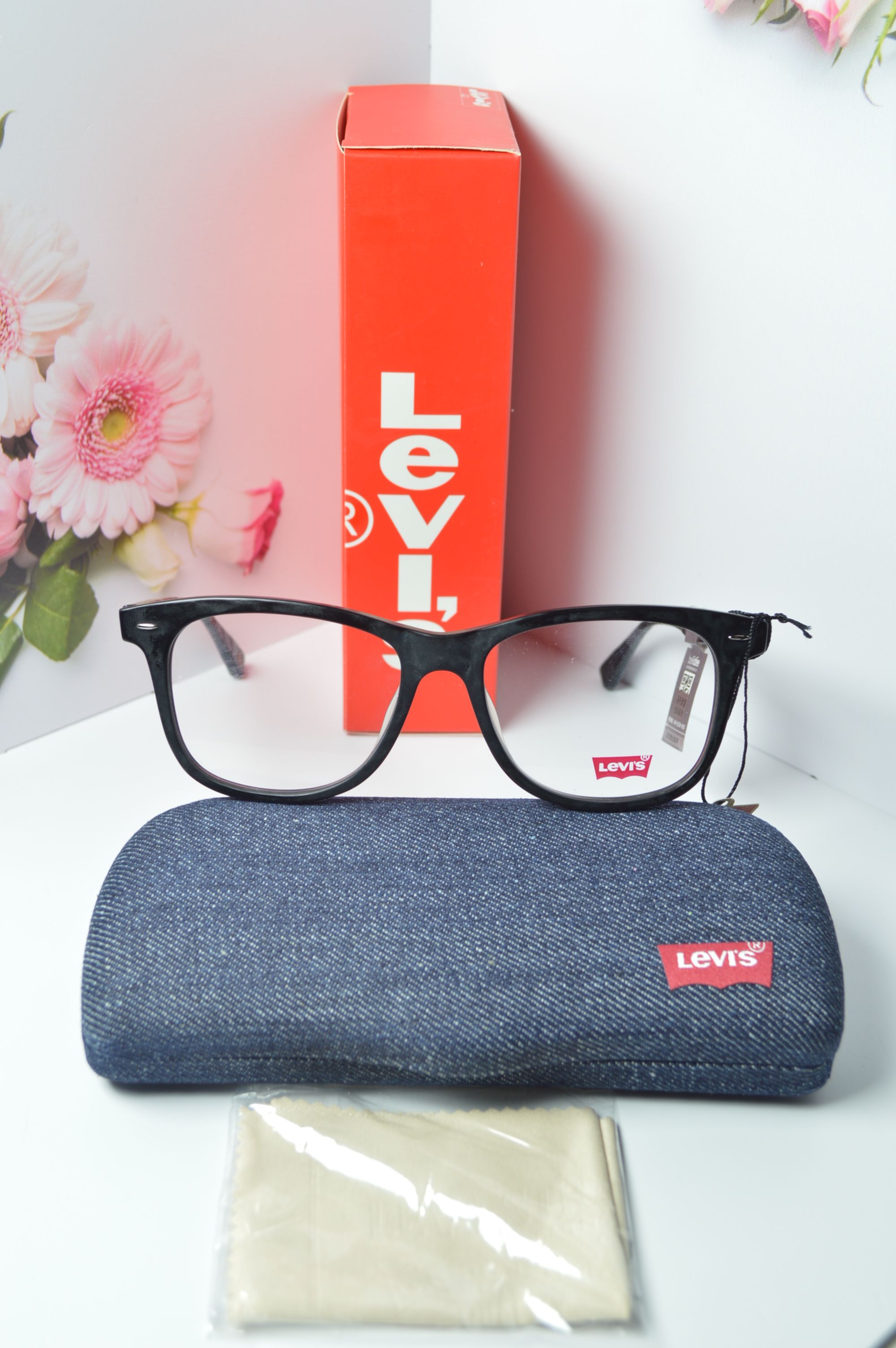 Оправа стильная, унисекс, Levi's модель LS 06490. Оправа для него и для нее.