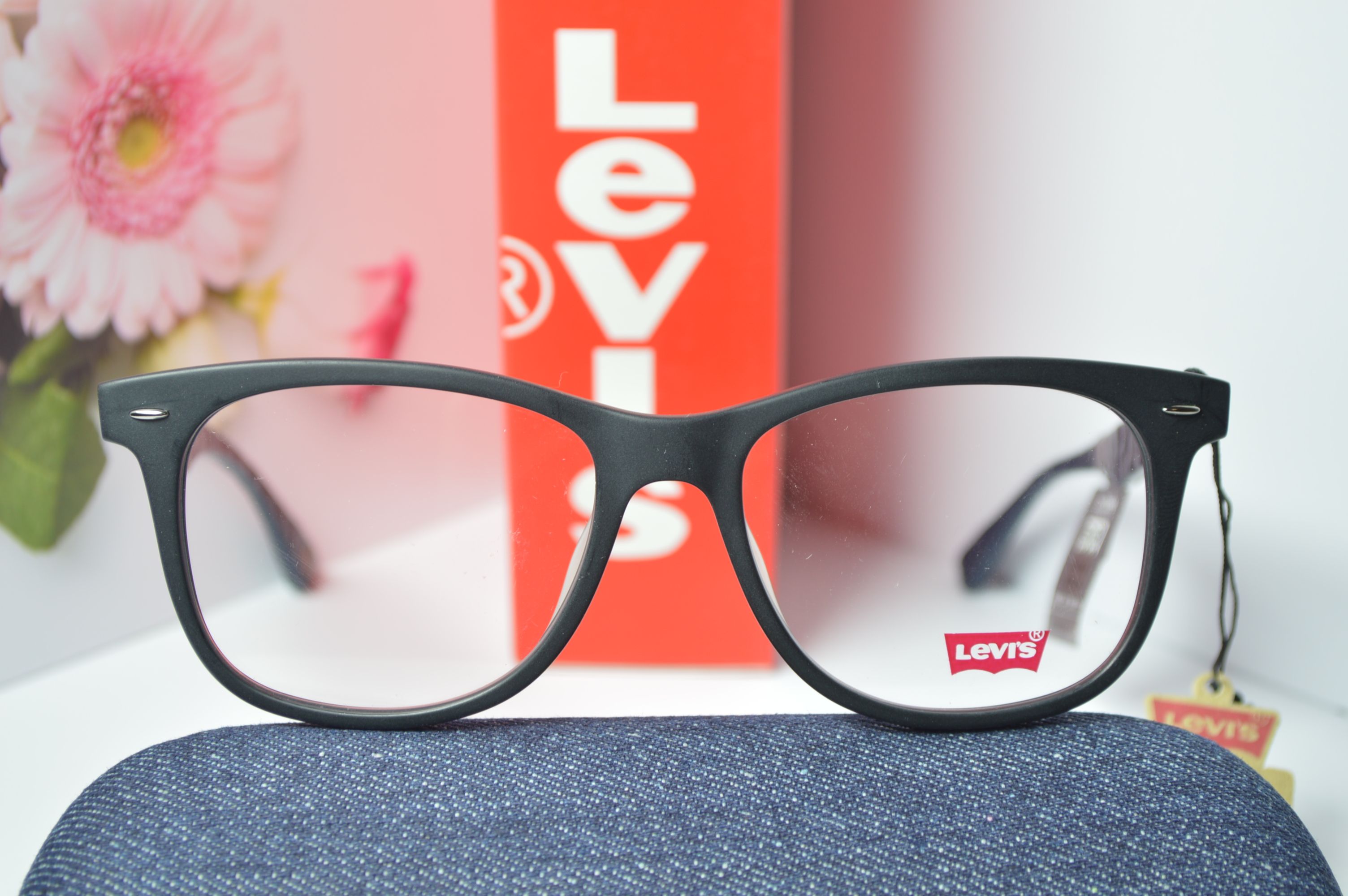 Оправа стильная, унисекс, Levi's модель LS 06490. Оправа для него и для нее.