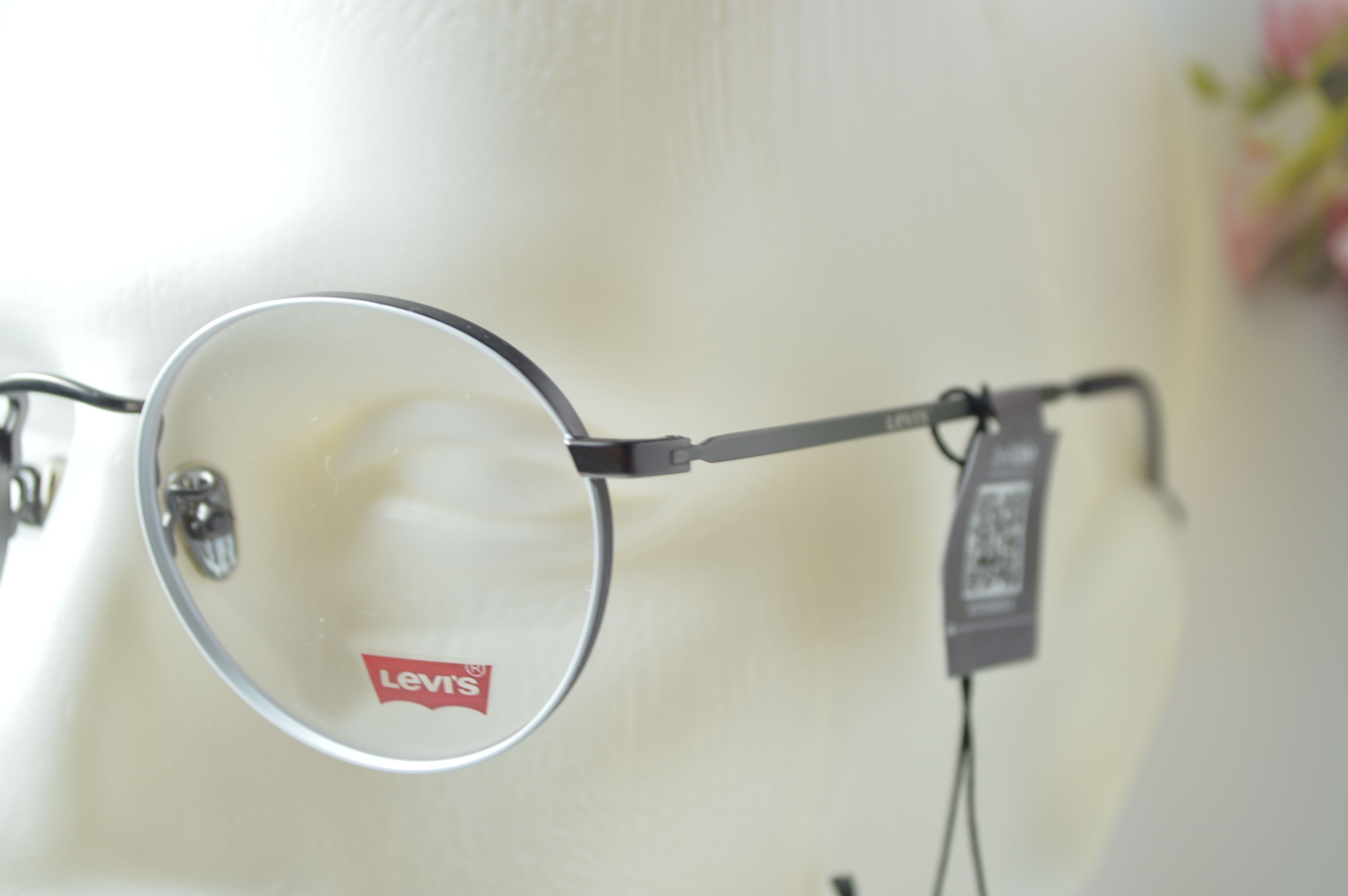 Оправа стильная, унисекс, Levi's модель LS05292X. Оправа круглая с белой окантовкой, для него и для нее.