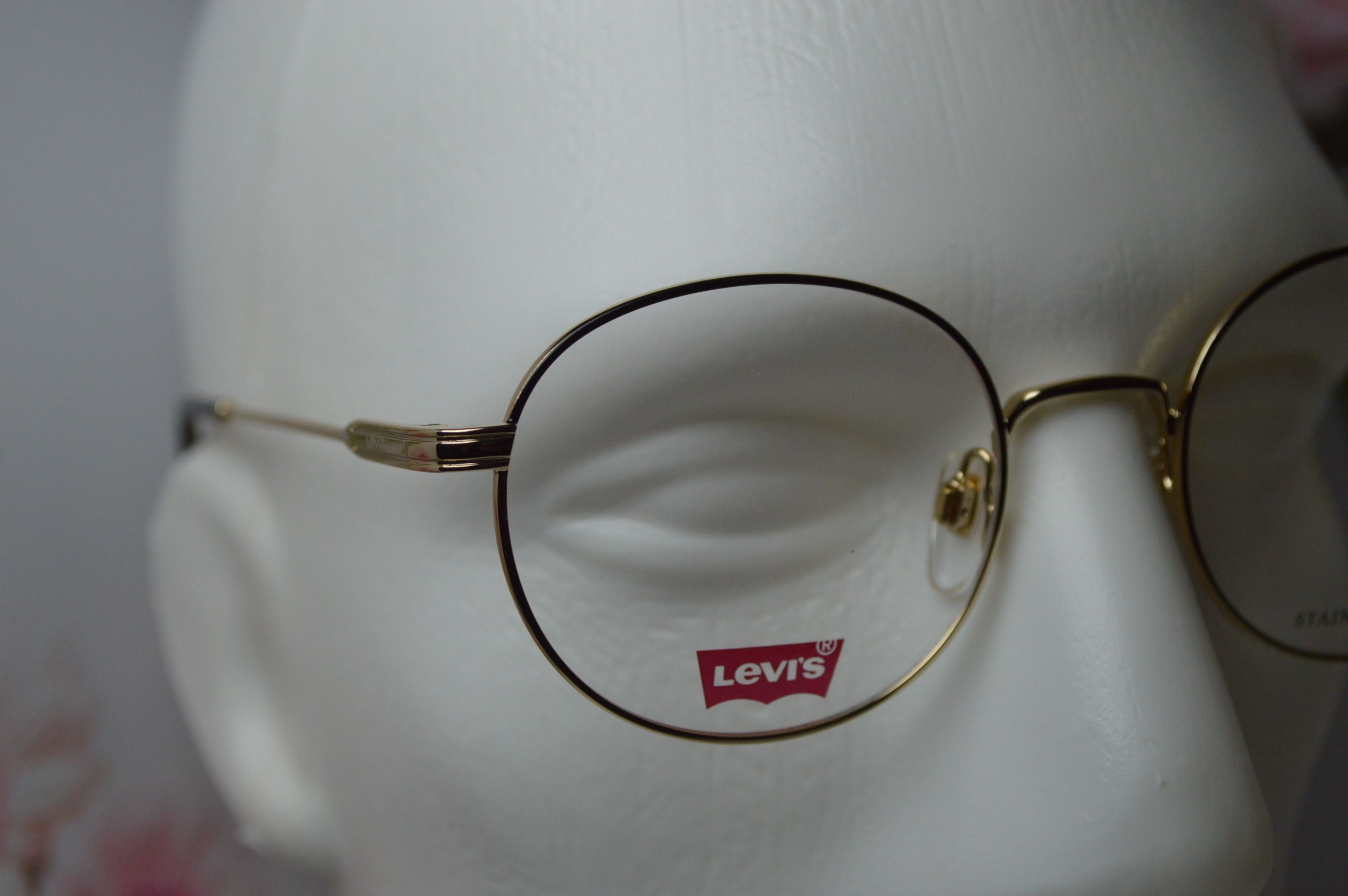 Оправа стильная, круглая, унисекс, Levi's модель LV 1030. Оправа полуободковая для него и для нее.