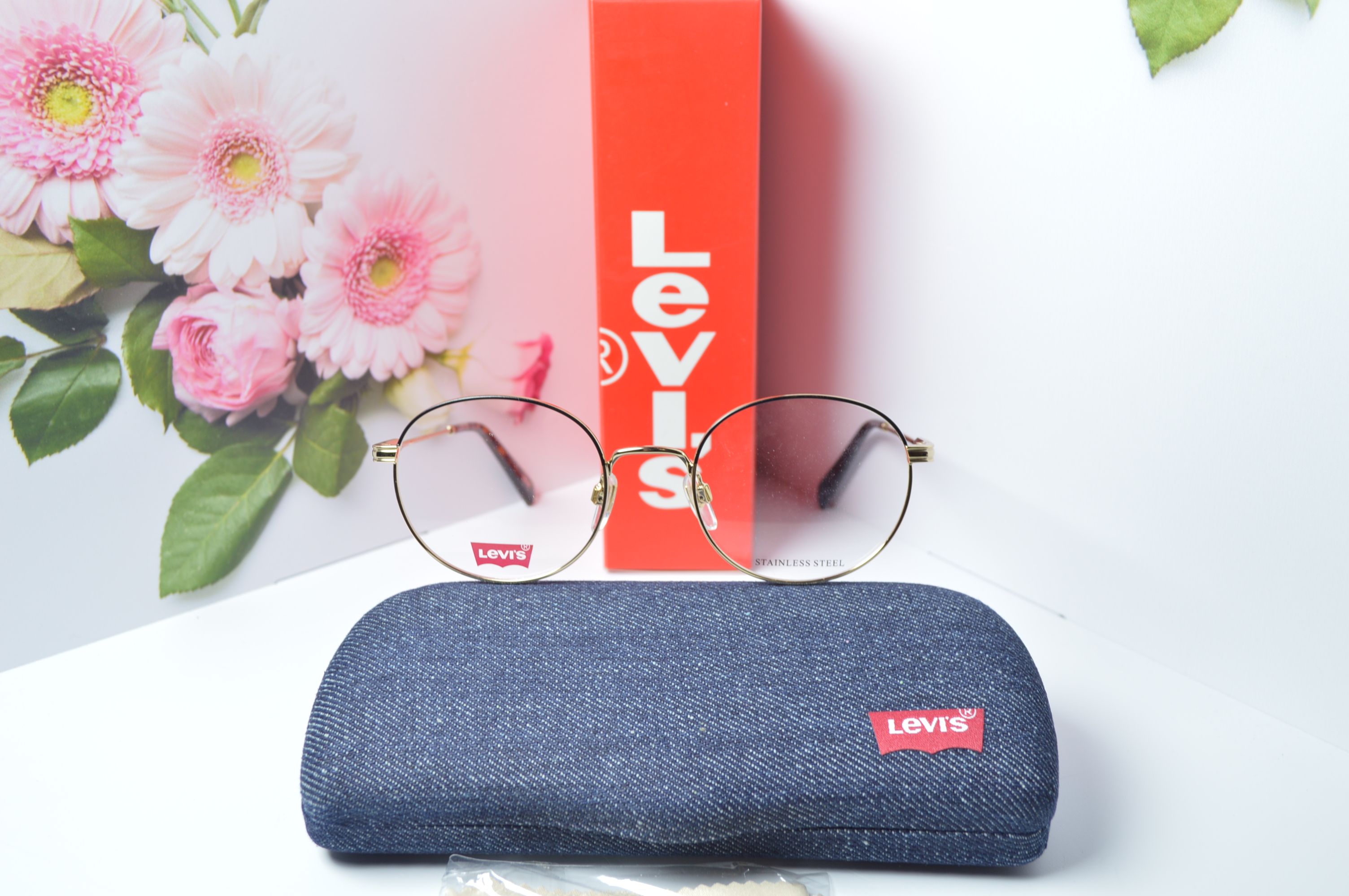 Оправа стильная, круглая, унисекс, Levi's модель LV 1030. Оправа полуободковая для него и для нее.